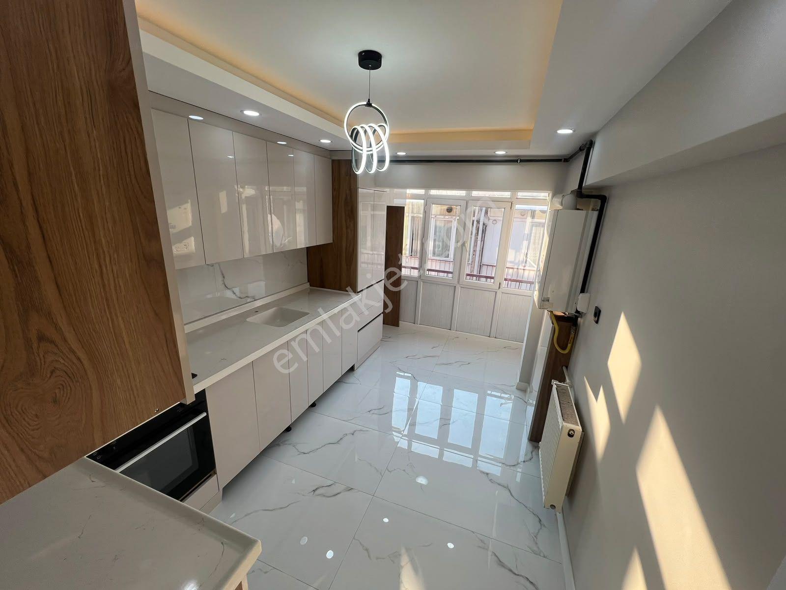 Sincan Akşemsettin Mah Salon Bağımsız Merkezi Konumda Yapılı Satılık Daire — fotoğraf 5