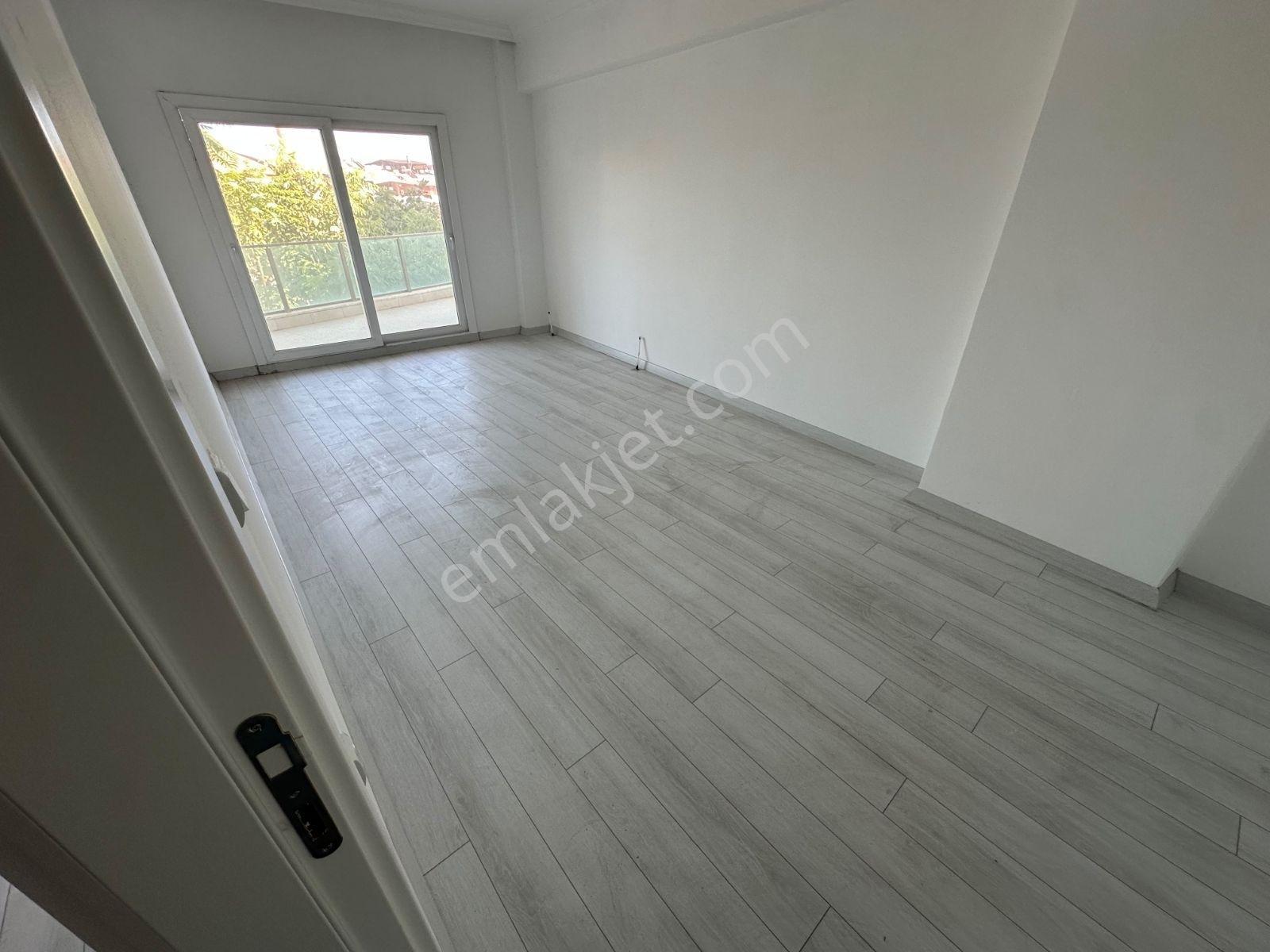 Konut Emlaktan Cadde Üzerinde Satılık 3+1 — fotoğraf 9