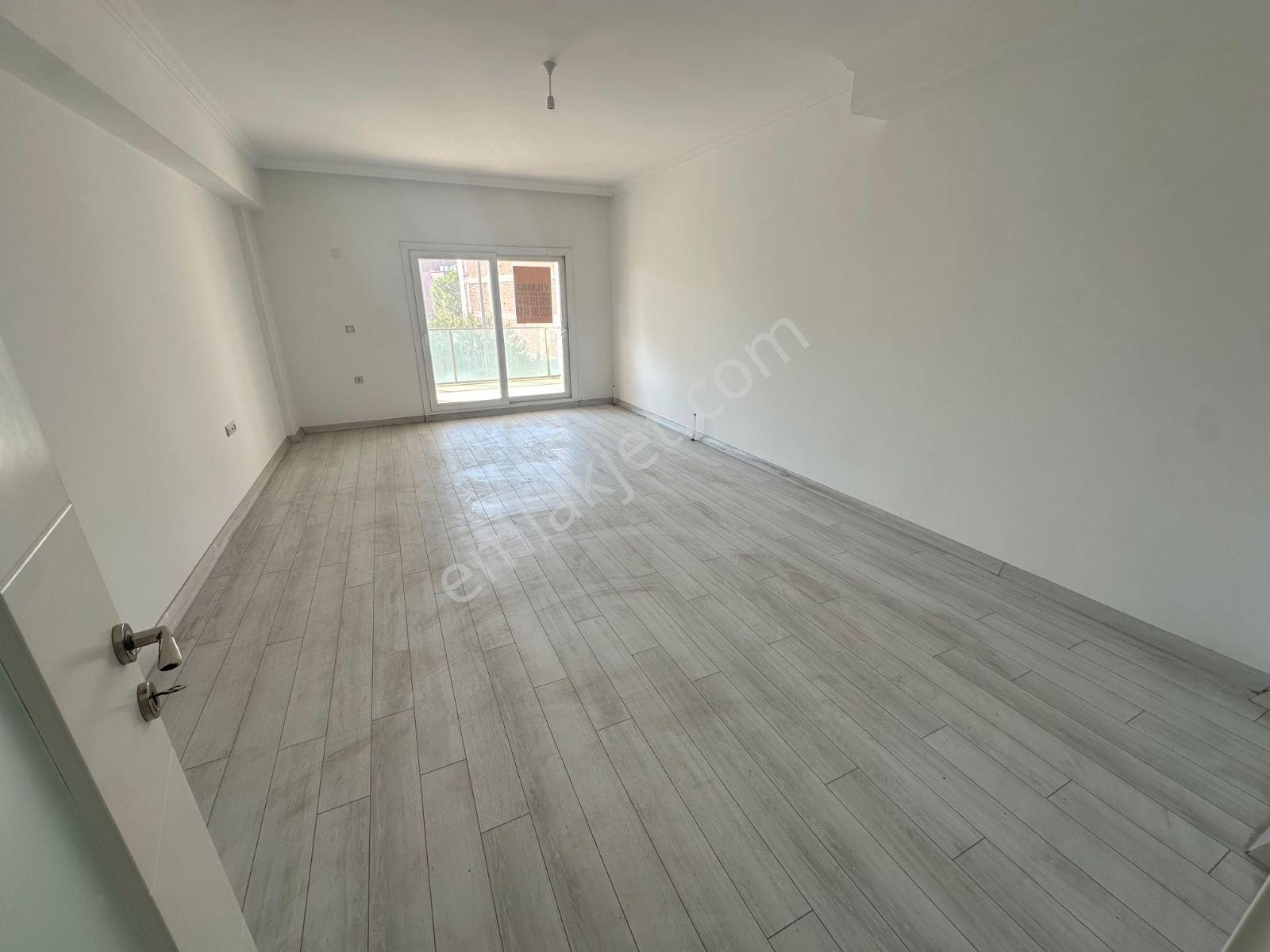 Konut Emlaktan Cadde Üzerinde Satılık 3+1 — fotoğraf 14