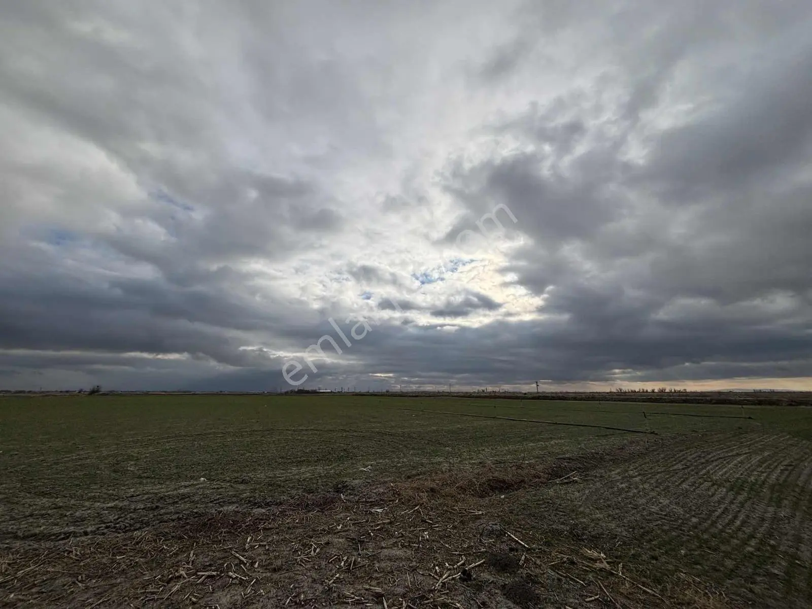 Dev Gayrimenkulden İsmilde Yola Cephe Satılık 10 Dönüm Tarla — fotoğraf 3