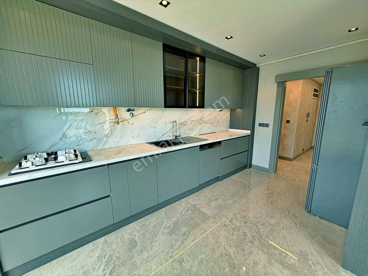 Uytundan Burhaniye Ören'de Ultralüks Sitede 3+1 Satılık Daire — fotoğraf 13