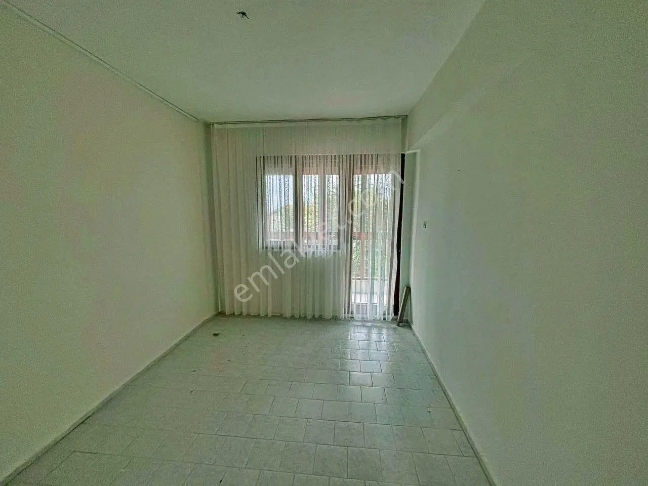 Uytundan Pelitköyde Denize 300 Metre Bahçe Kullanımlı 2+1 Villa — fotoğraf 4