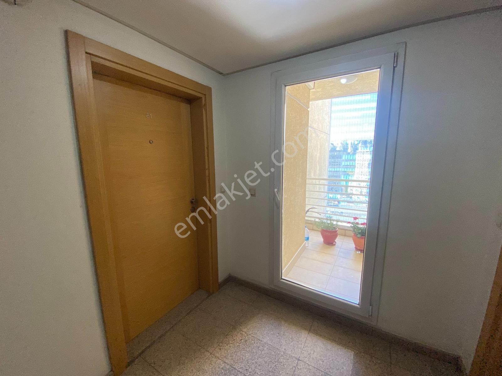 Özlem Aksu..ümraniye Antrium Satılık 1+1 Panaromik Manzara -boş- — fotoğraf 24