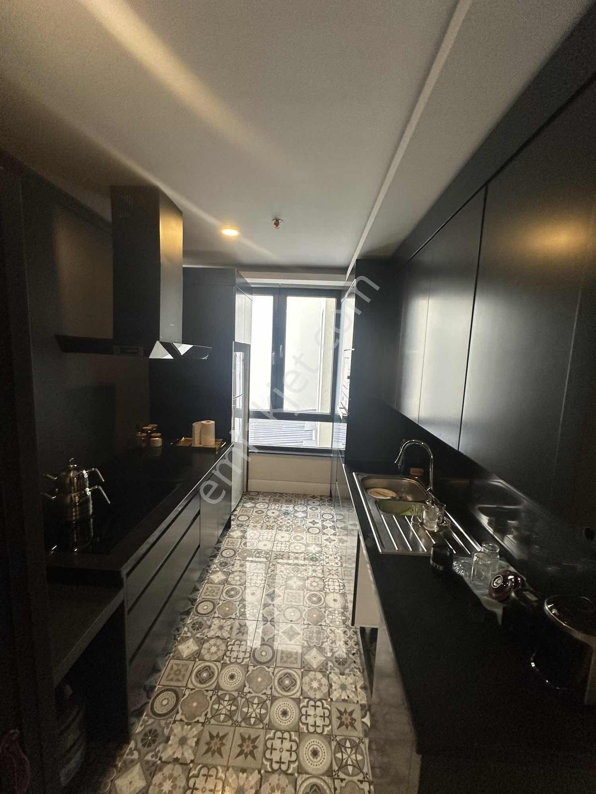 Truvadan Körfez Yat Limanı-marina Sahilde Prestijli Satılık 2+1 — fotoğraf 7