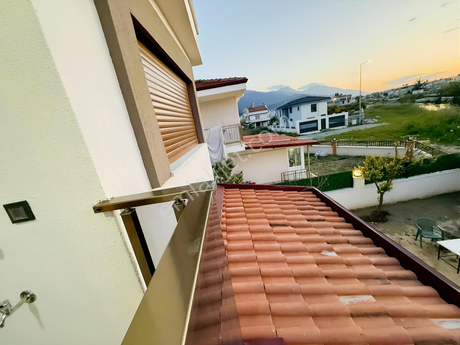 Güzelçamlı Sahiline Sadece 450 Metre Satılık 4 + 1 Vılla — fotoğraf 8