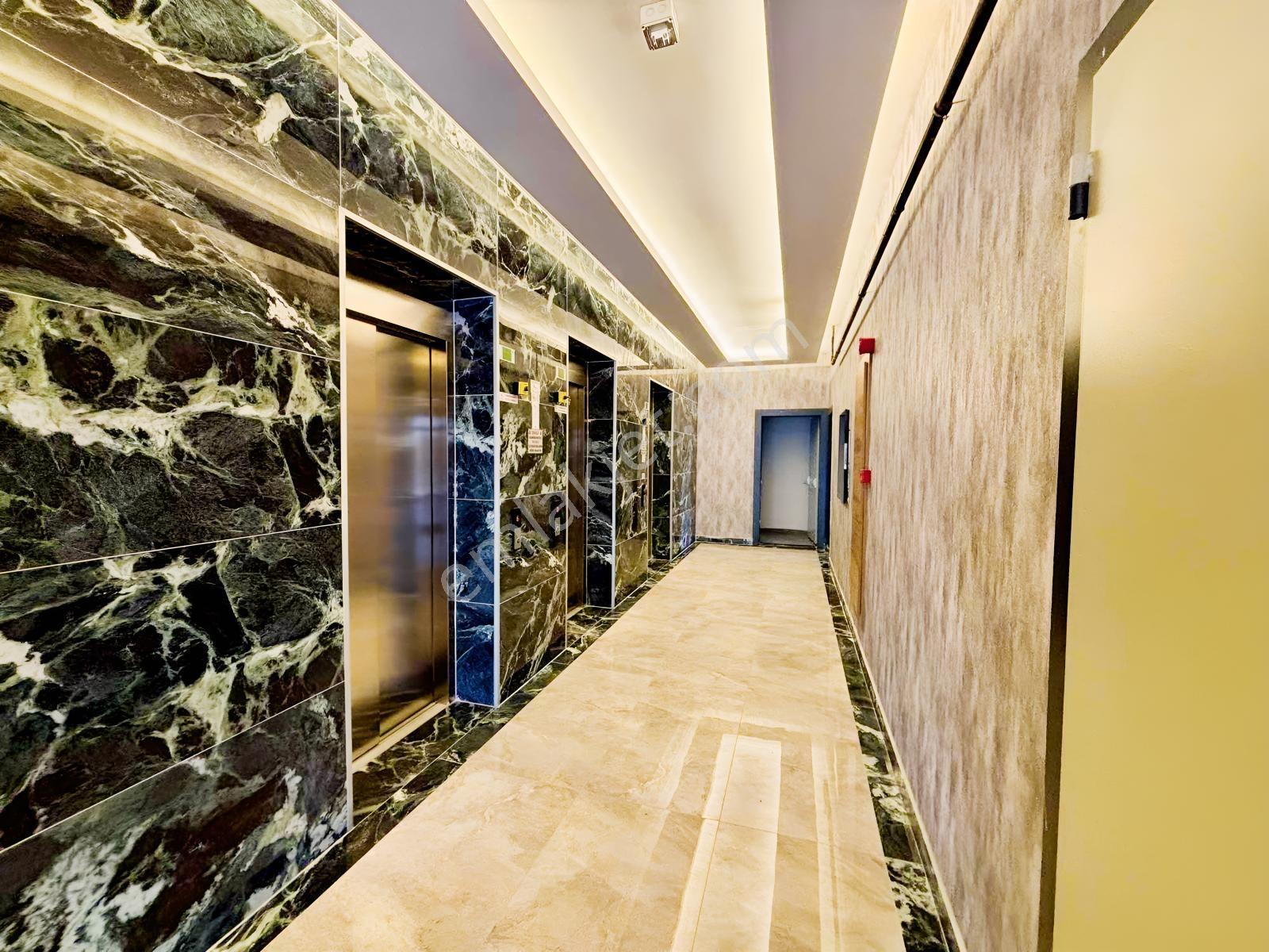 Cumhuriyet Mah (yeni Batı) Hifa Konutları 187 M2 Satılık 4+1 — fotoğraf 2