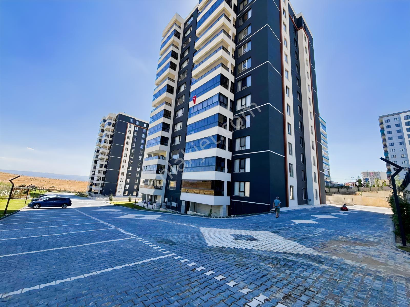Cumhuriyet Mah (yeni Batı) Hifa Konutları 187 M2 Satılık 4+1 — fotoğraf 7
