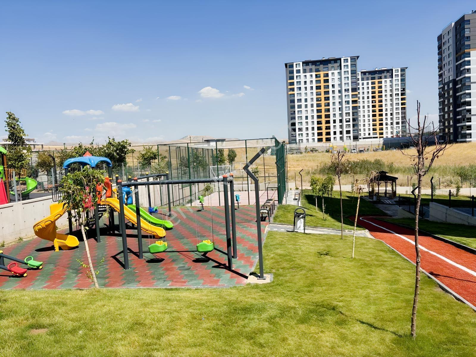 Cumhuriyet Mah (yeni Batı) Hifa Konutları 187 M2 Satılık 4+1 — fotoğraf 27