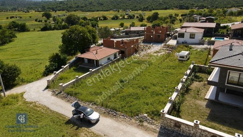Urla Kadıovacıkta 620m2 Kaçırılmayacak Bir Parsel — fotoğraf 4