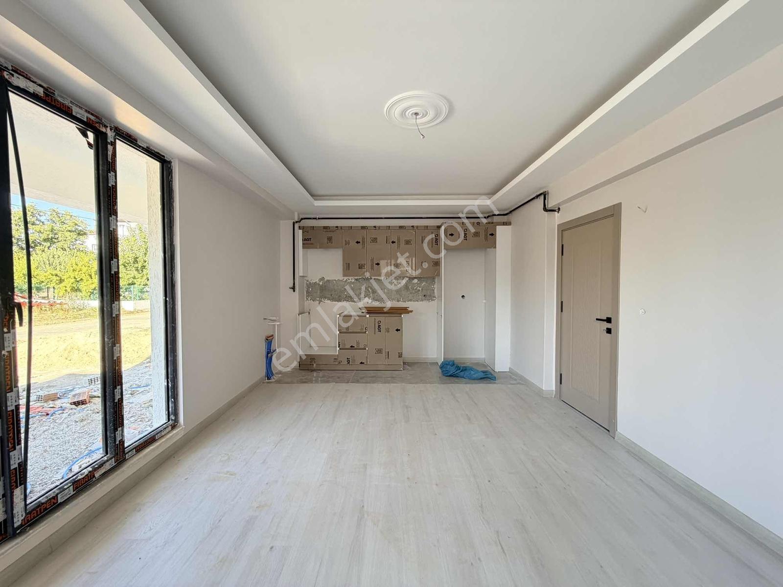İnşaat Firmasından Velimeşede 1+1 Sıfır Satılık Daire — fotoğraf 2