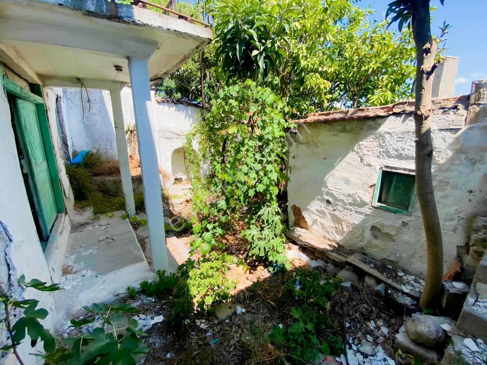 Şadırvan Civari İçinde 2 Adet Evi Bulunan 157 M² Müstakil — fotoğraf 3