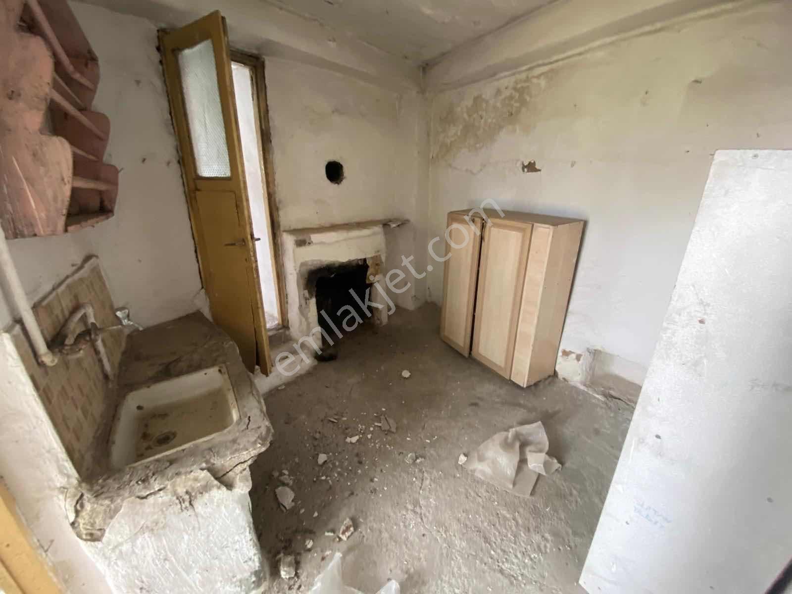 Şadırvan Civari İçinde 2 Adet Evi Bulunan 157 M² Müstakil — fotoğraf 28