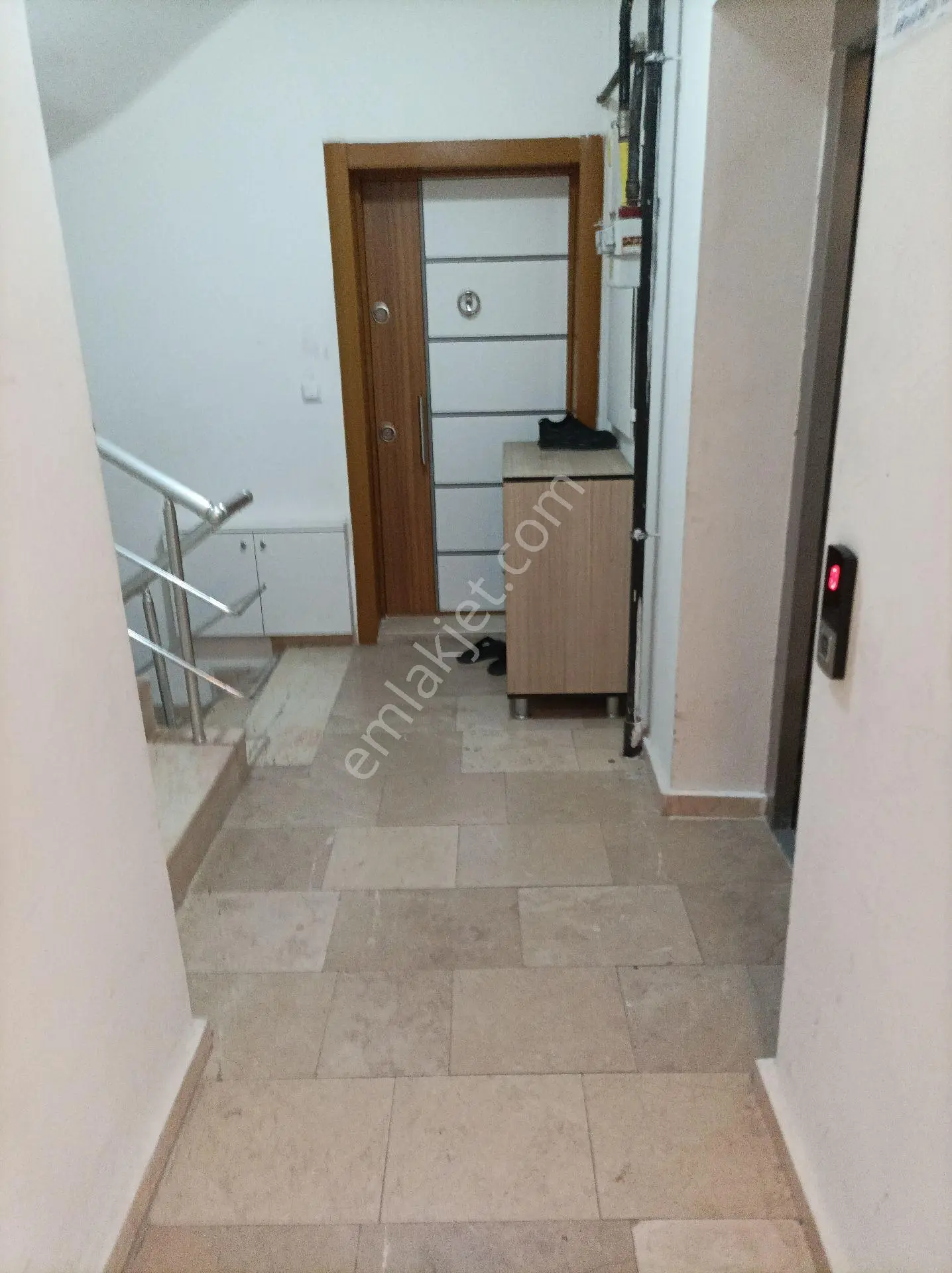 Yardımcı Emlaktan Şeyhcui Sgk Üzerinde Geniş M2'li Satılık — fotoğraf 5