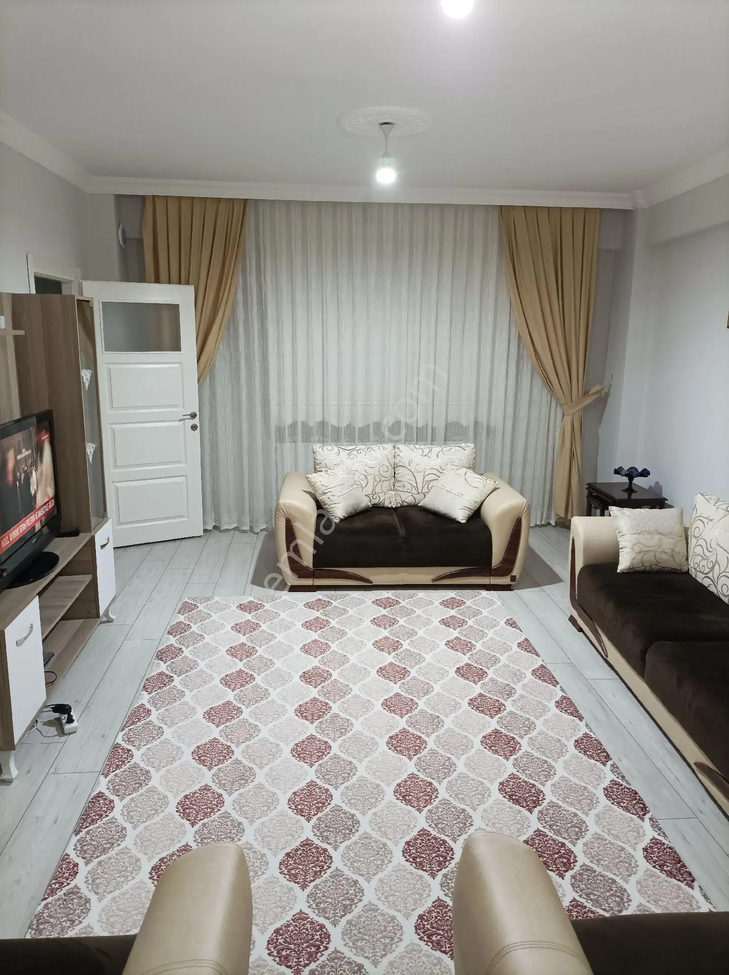 Yardımcı Emlaktan Şeyhcui Sgk Üzerinde Geniş M2'li Satılık — fotoğraf 7