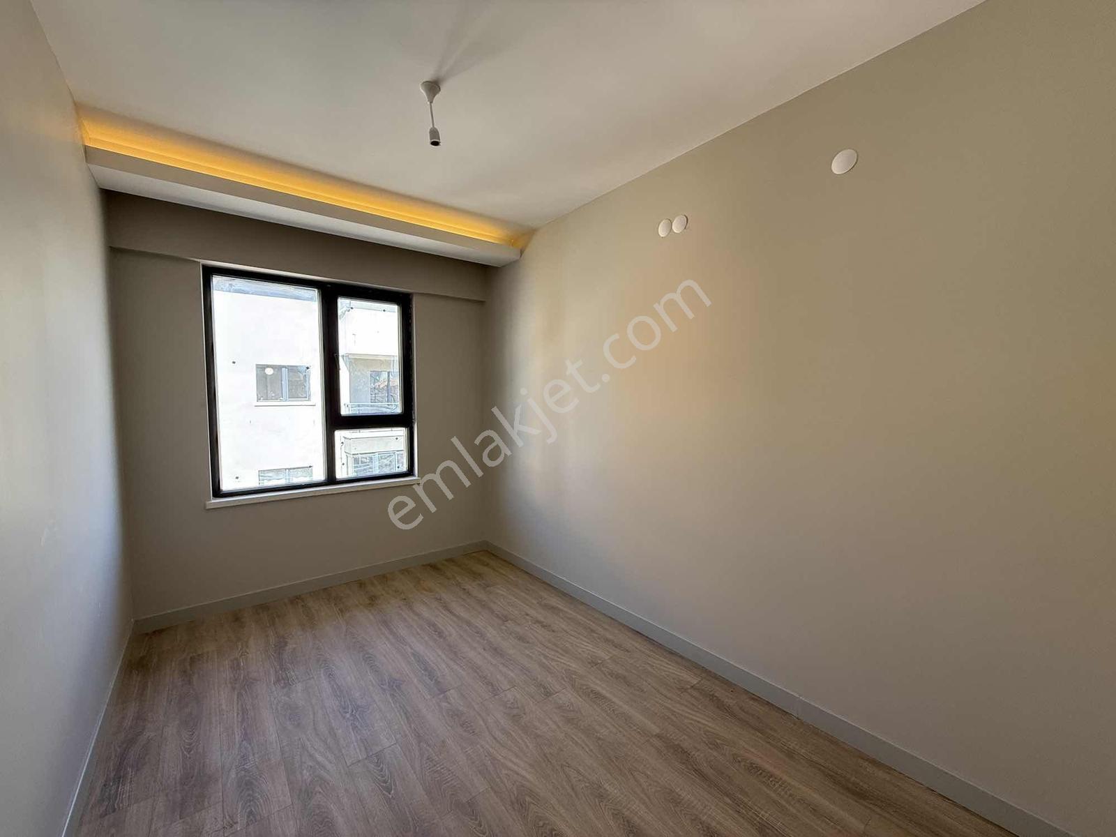 "alaçatı" İncekte Arakat Güney Cephe Lüks&şık Tasarım 2+1 Daire — fotoğraf 12