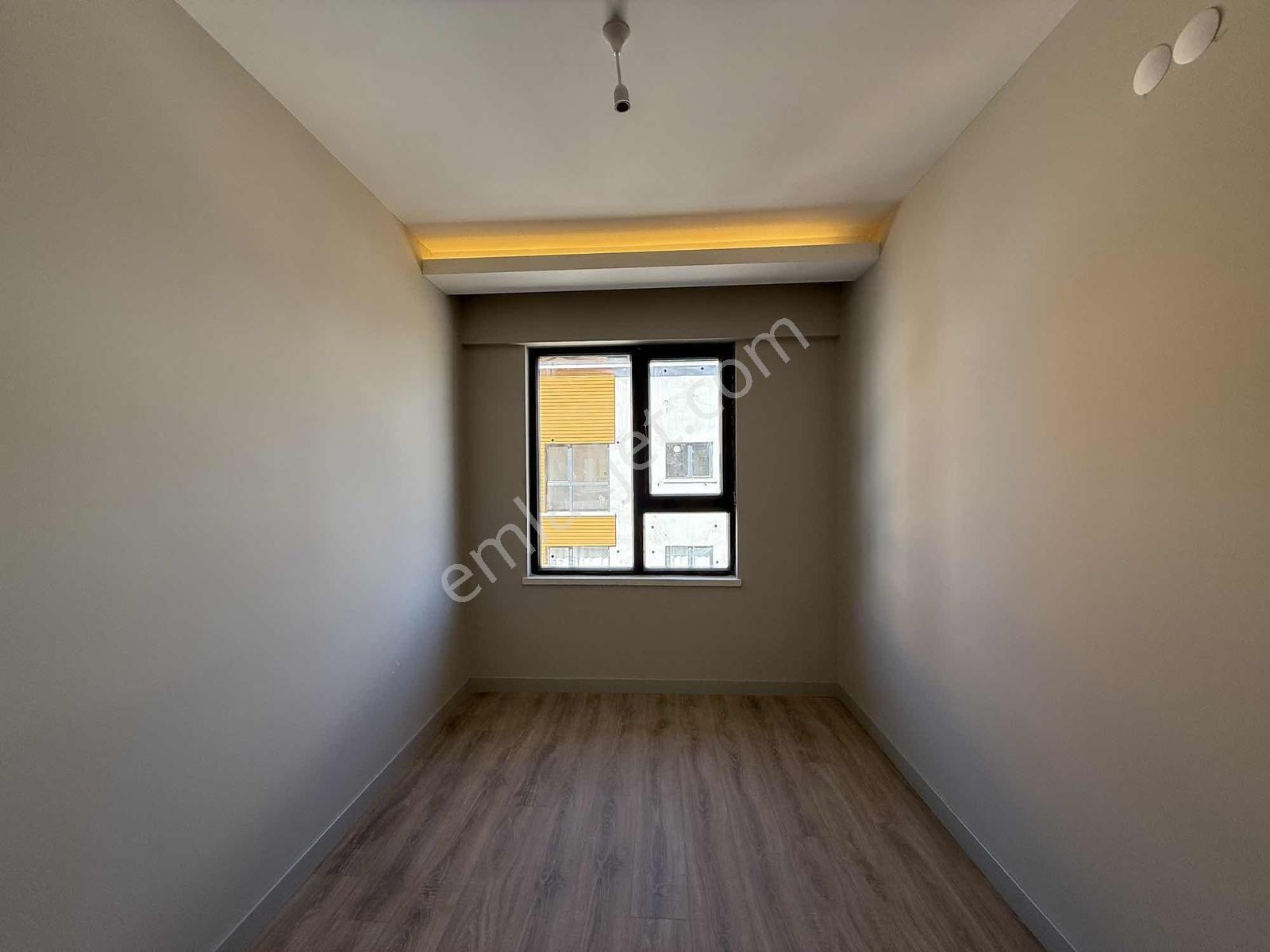 "alaçatı" İncekte Arakat Güney Cephe Lüks&şık Tasarım 2+1 Daire — fotoğraf 13