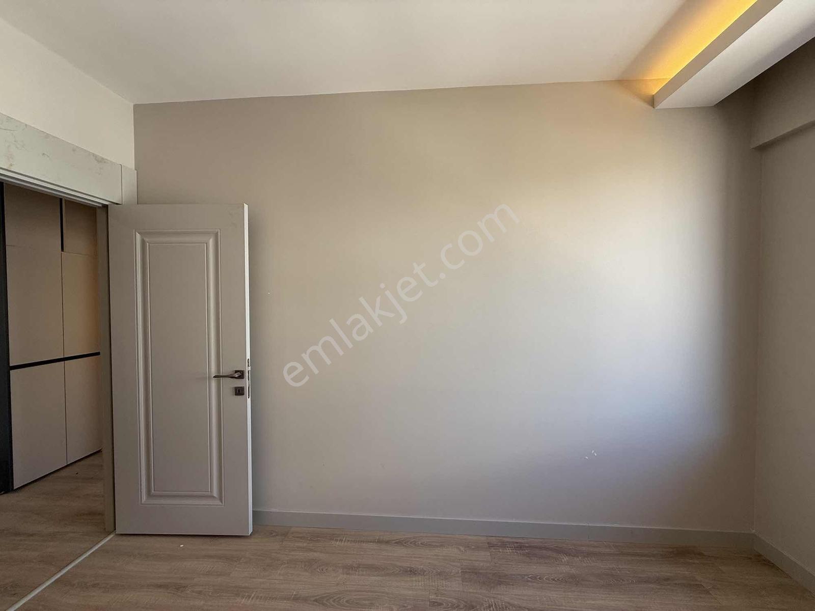 "alaçatı" İncekte Arakat Güney Cephe Lüks&şık Tasarım 2+1 Daire — fotoğraf 15