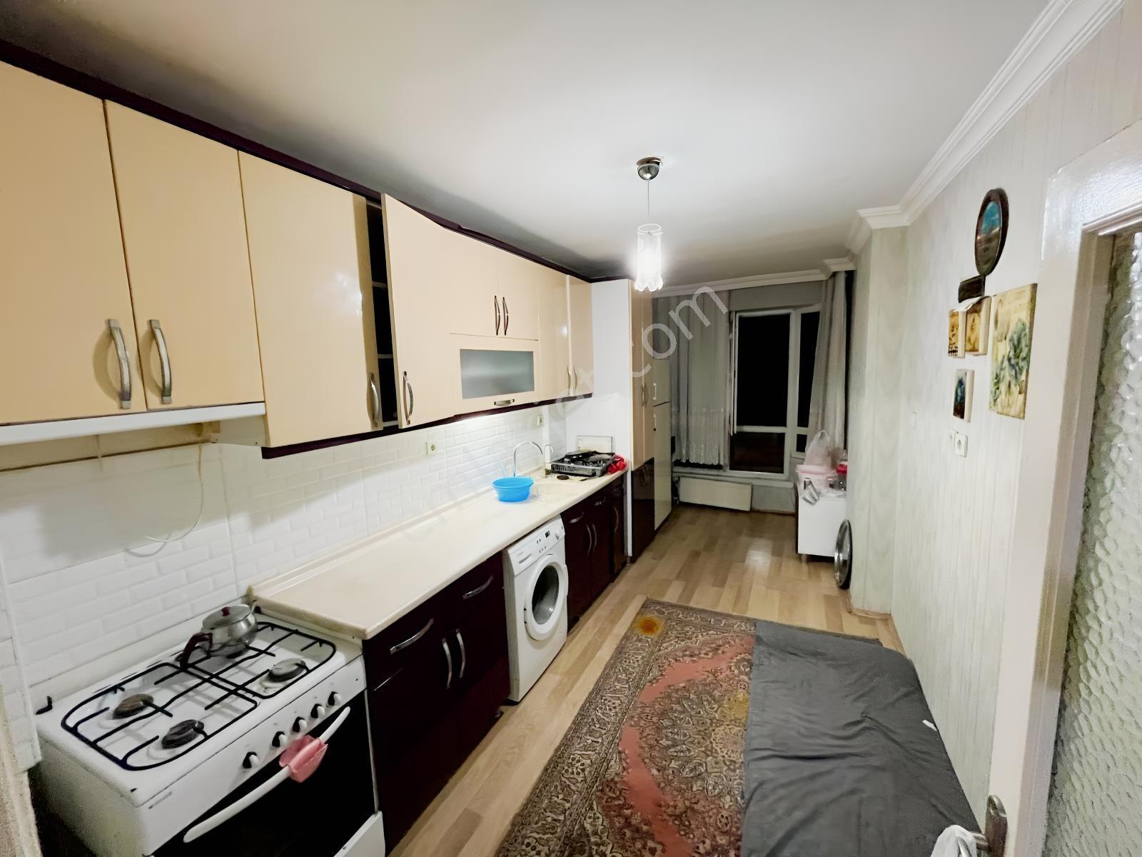 Gazino 3+1 Metro Yanı 135 M2 Bağımsız Cadde Üzerinde — fotoğraf 2