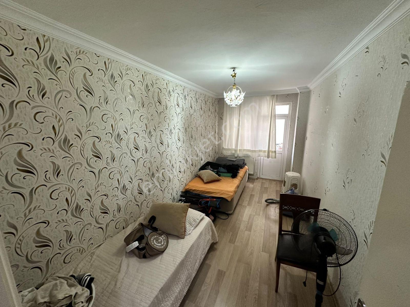 Gazino 3+1 Metro Yanı 135 M2 Bağımsız Cadde Üzerinde — fotoğraf 5