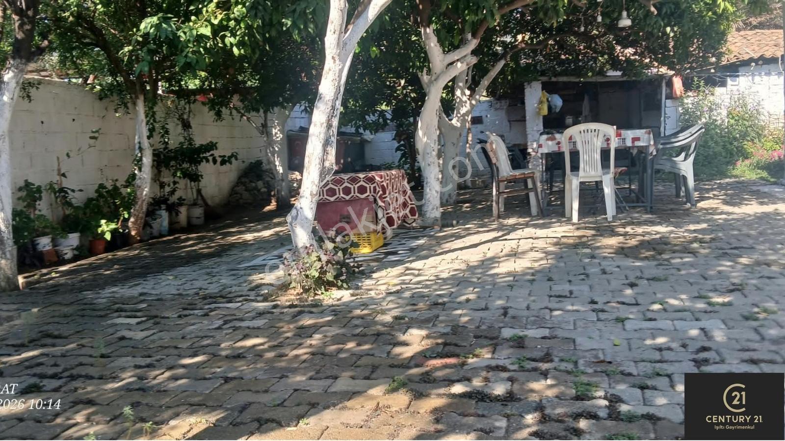 Kardeşköyde Müstakil Evli Arsa 330² — fotoğraf 2