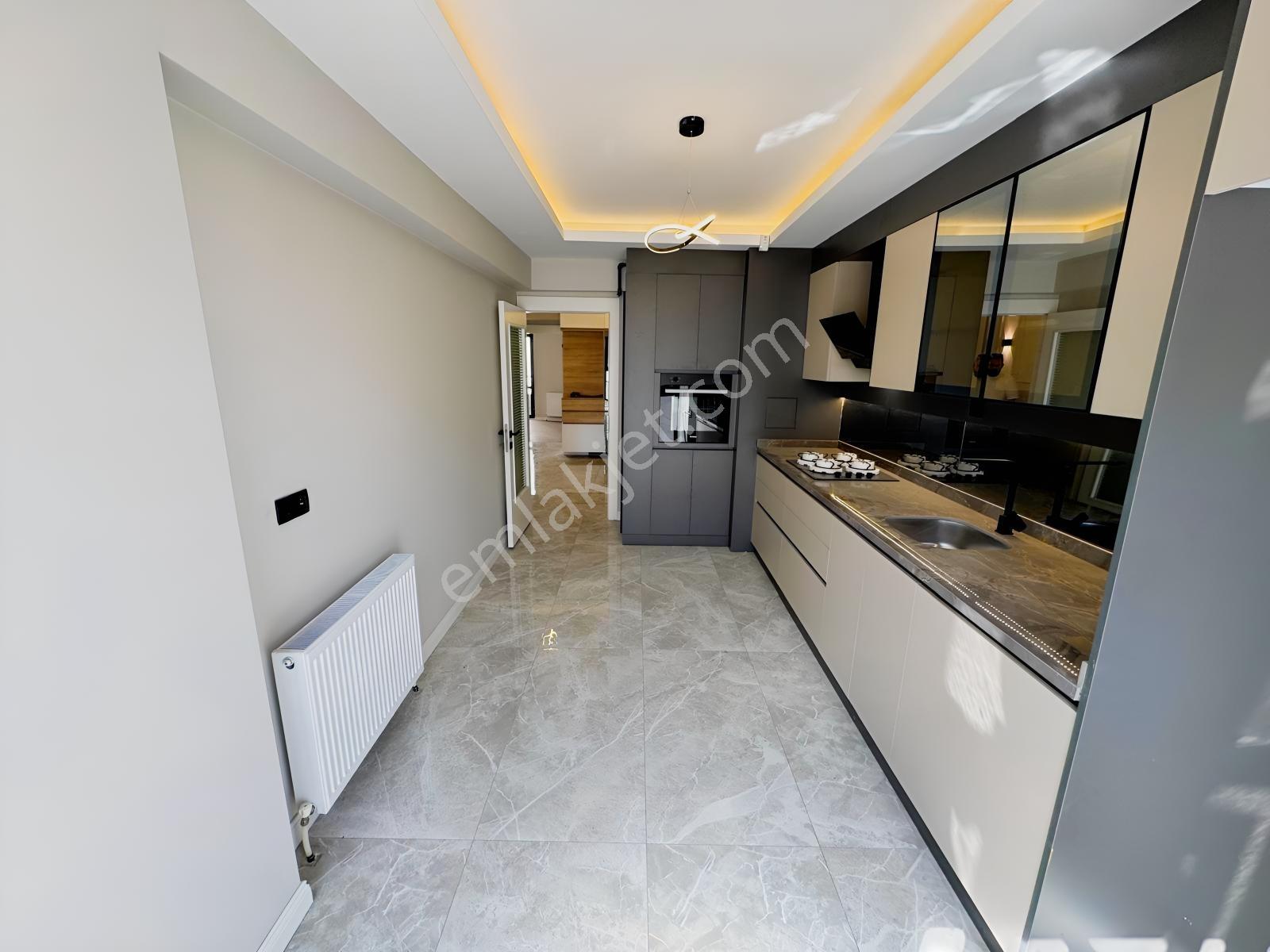 Malazgirt Mah.3+1 Asansörlü Ara Katta Sıfır Ön Cephe Daire — fotoğraf 5