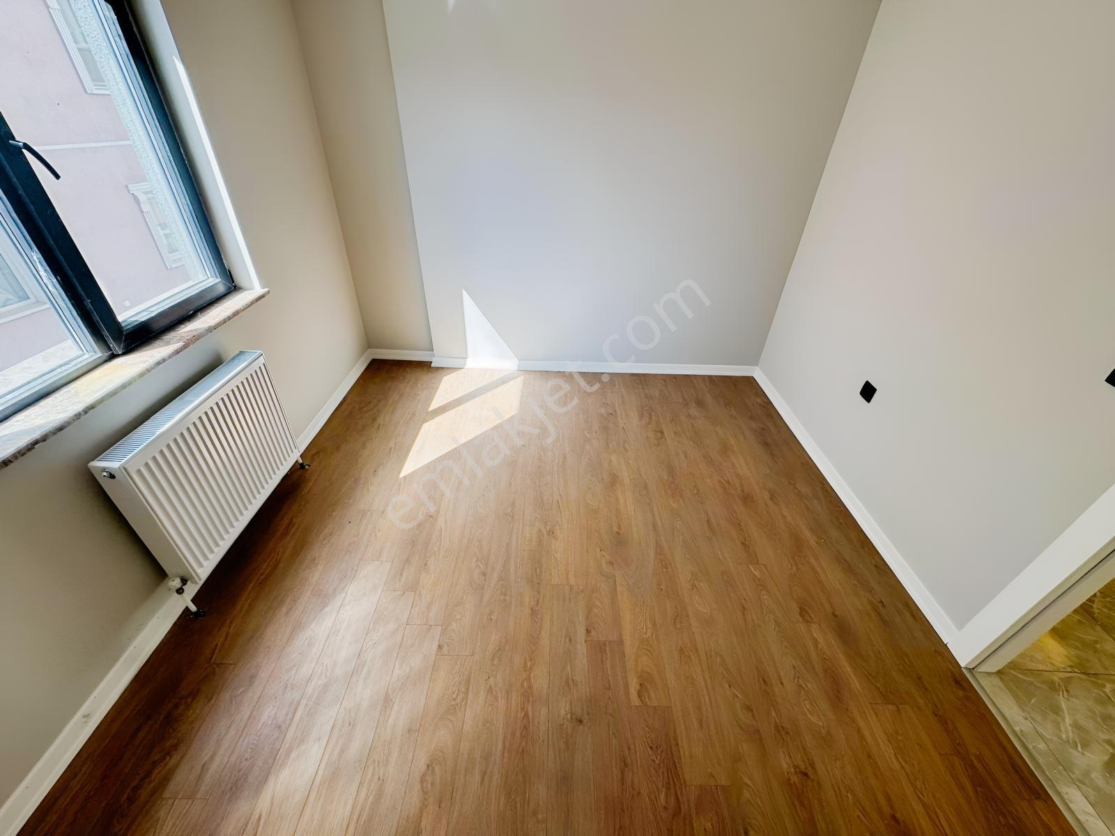 Malazgirt Mah.3+1 Asansörlü Ara Katta Sıfır Ön Cephe Daire — fotoğraf 13