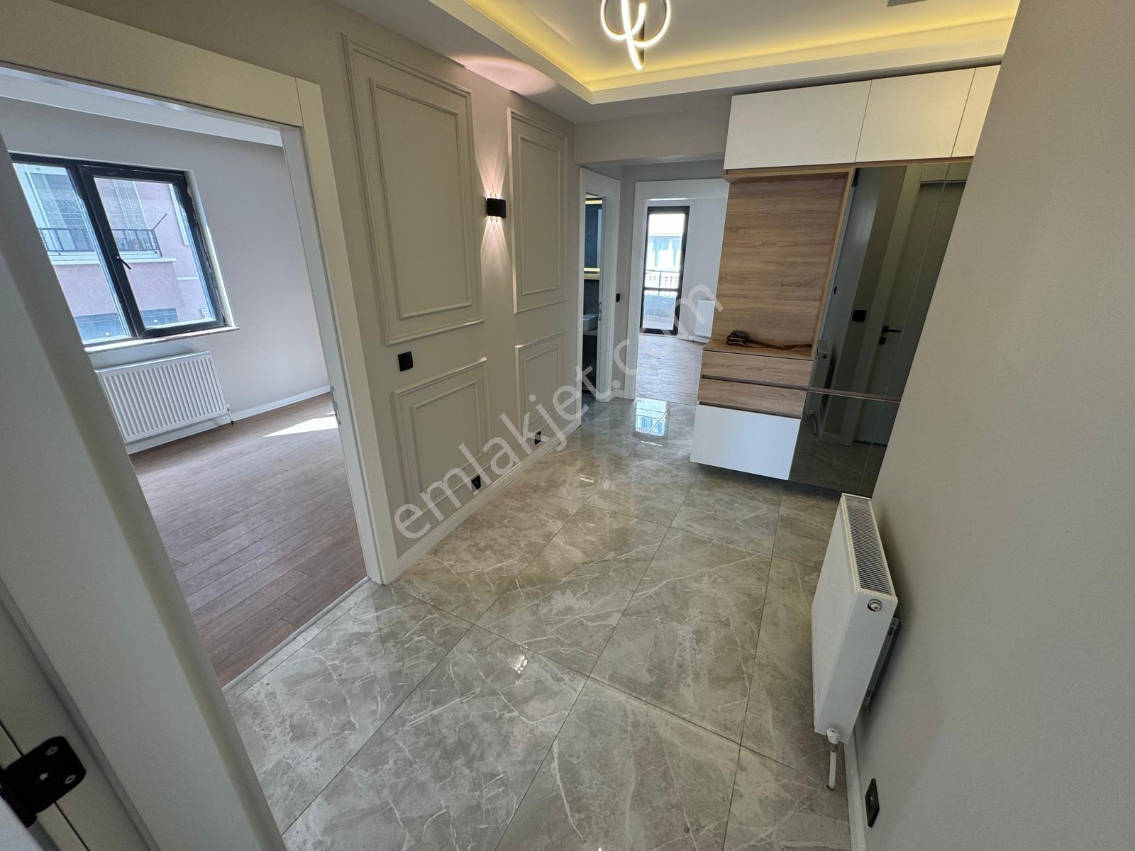 Malazgirt Mah.3+1 Asansörlü Ara Katta Sıfır Ön Cephe Daire — fotoğraf 22
