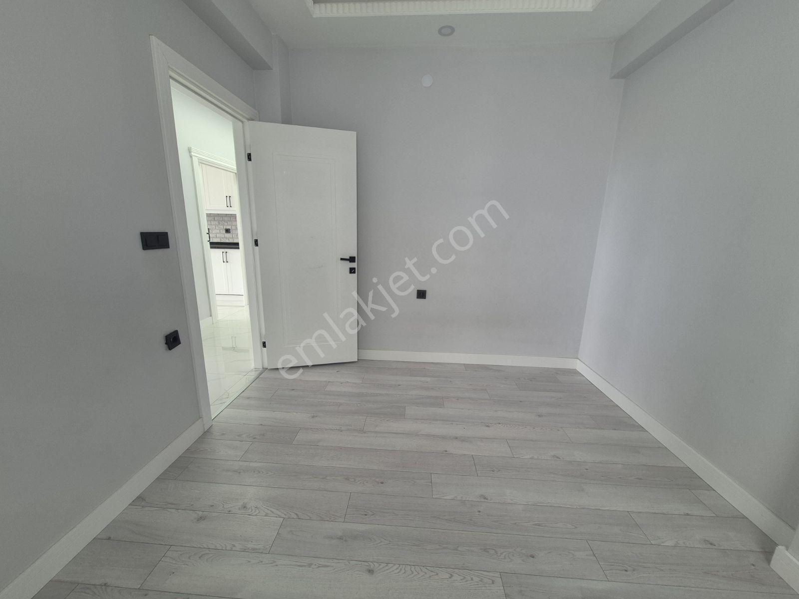 Kelebek Çayırında Satılık 3+1 Ferah Daire — fotoğraf 6