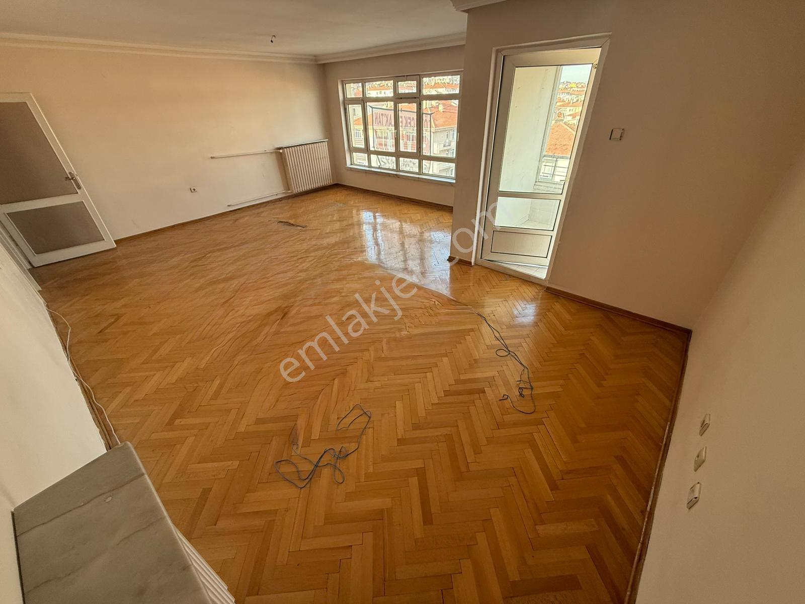 Etlik Cad. Üzeri 3+1 Asansörlü Bağımsız Ank. Manzaralı 130m2 — fotoğraf 6
