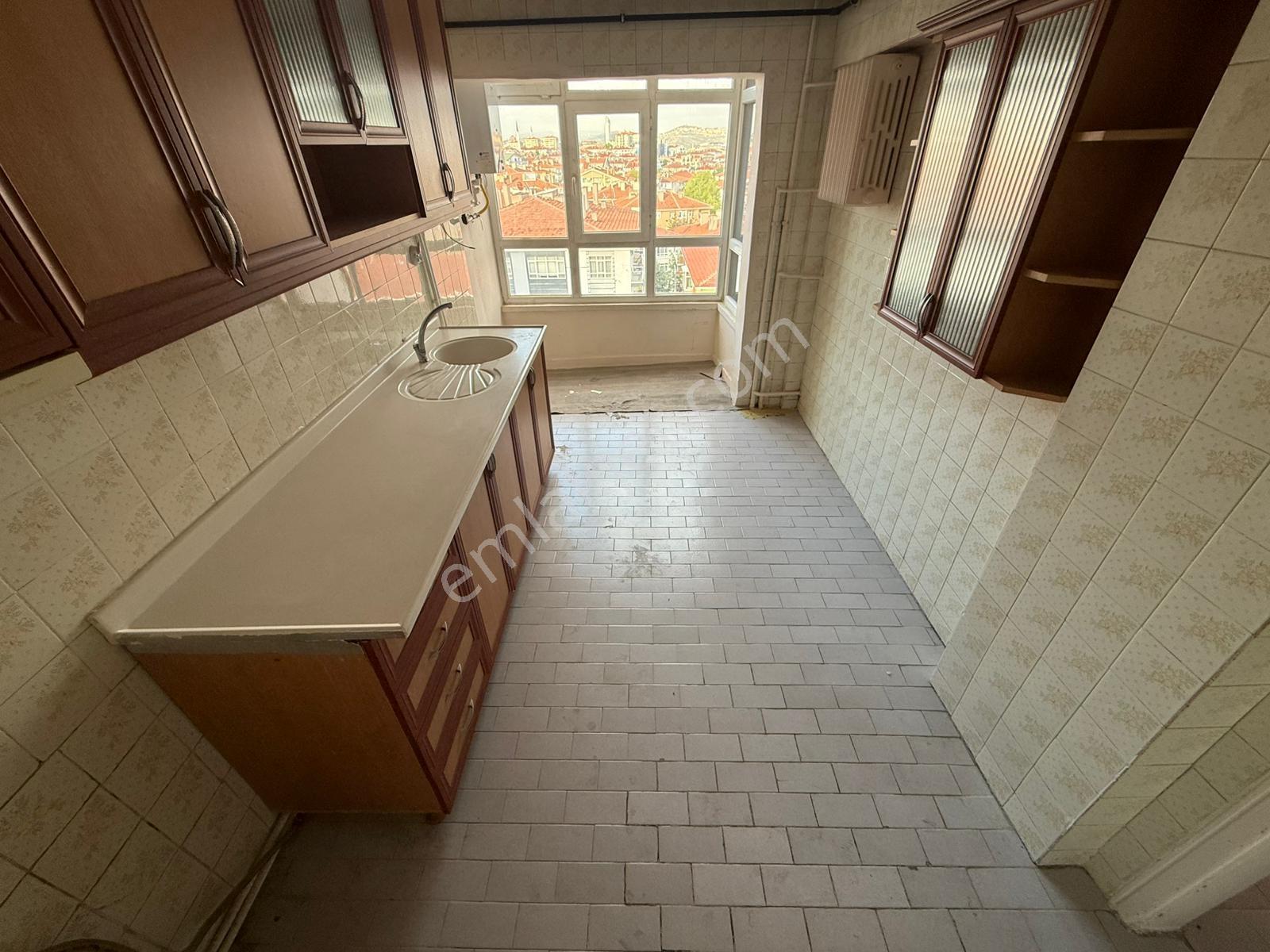 Etlik Cad. Üzeri 3+1 Asansörlü Bağımsız Ank. Manzaralı 130m2 — fotoğraf 17