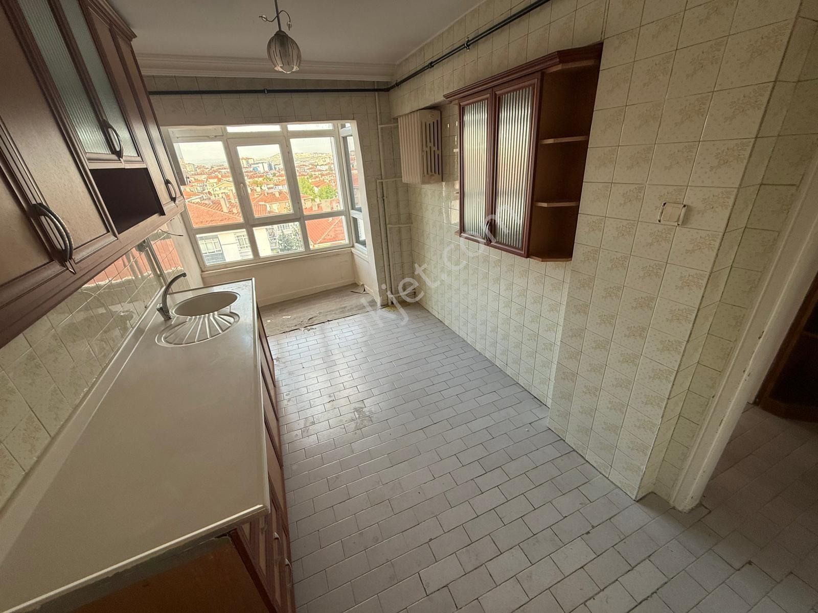 Etlik Cad. Üzeri 3+1 Asansörlü Bağımsız Ank. Manzaralı 130m2 — fotoğraf 19