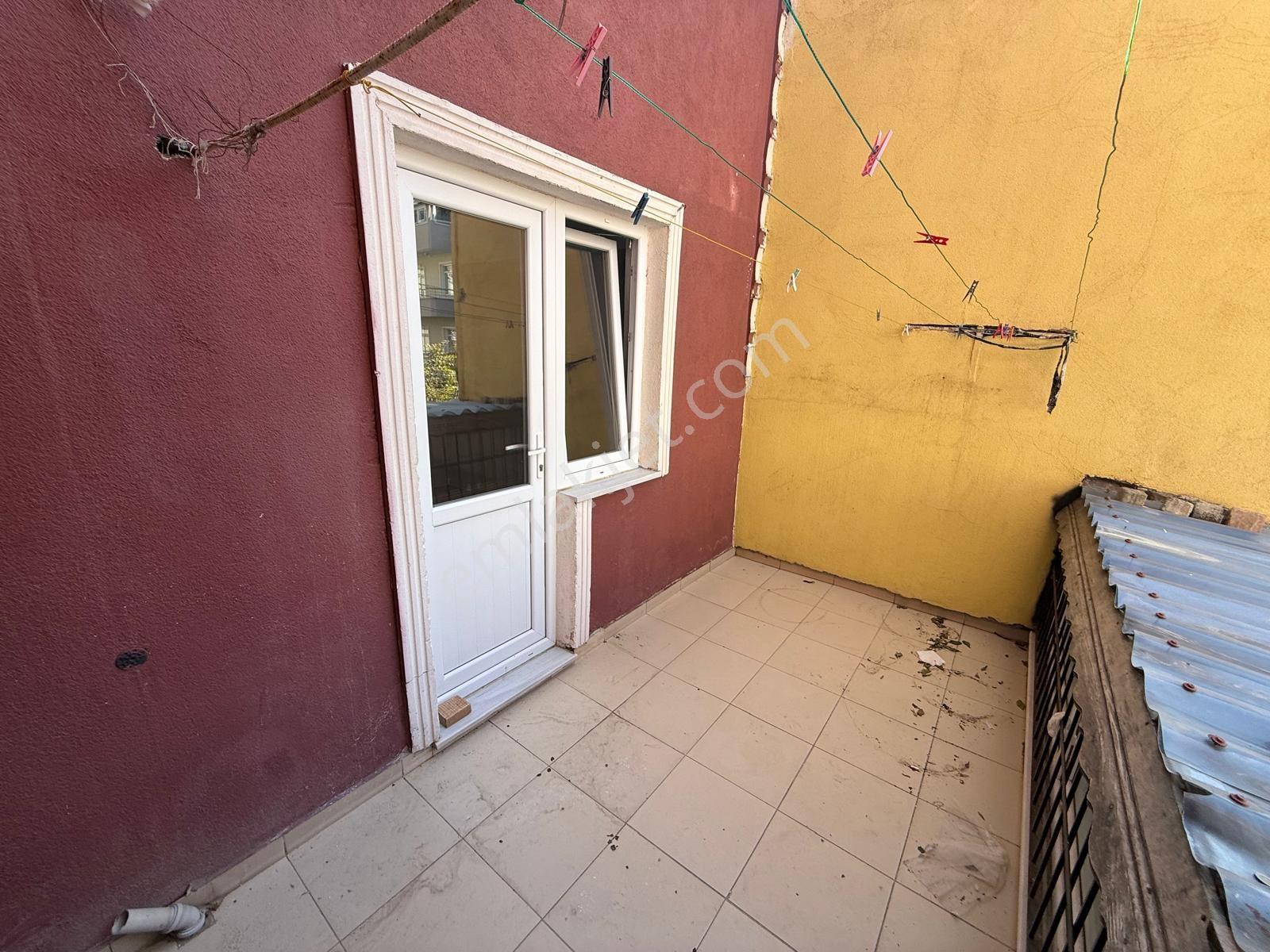 Çınarlı Mah En Çok Tercih Edilen Konumda İskanlı Ferah 3+1 — fotoğraf 18