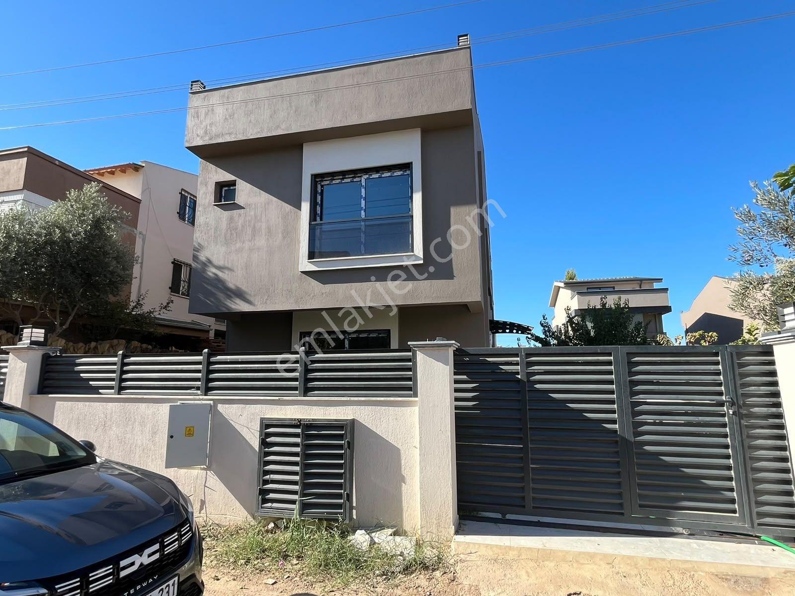 Gümüldür'de Denize 400mt Mesafe'de 3+1 Villa !!! — fotoğraf 5
