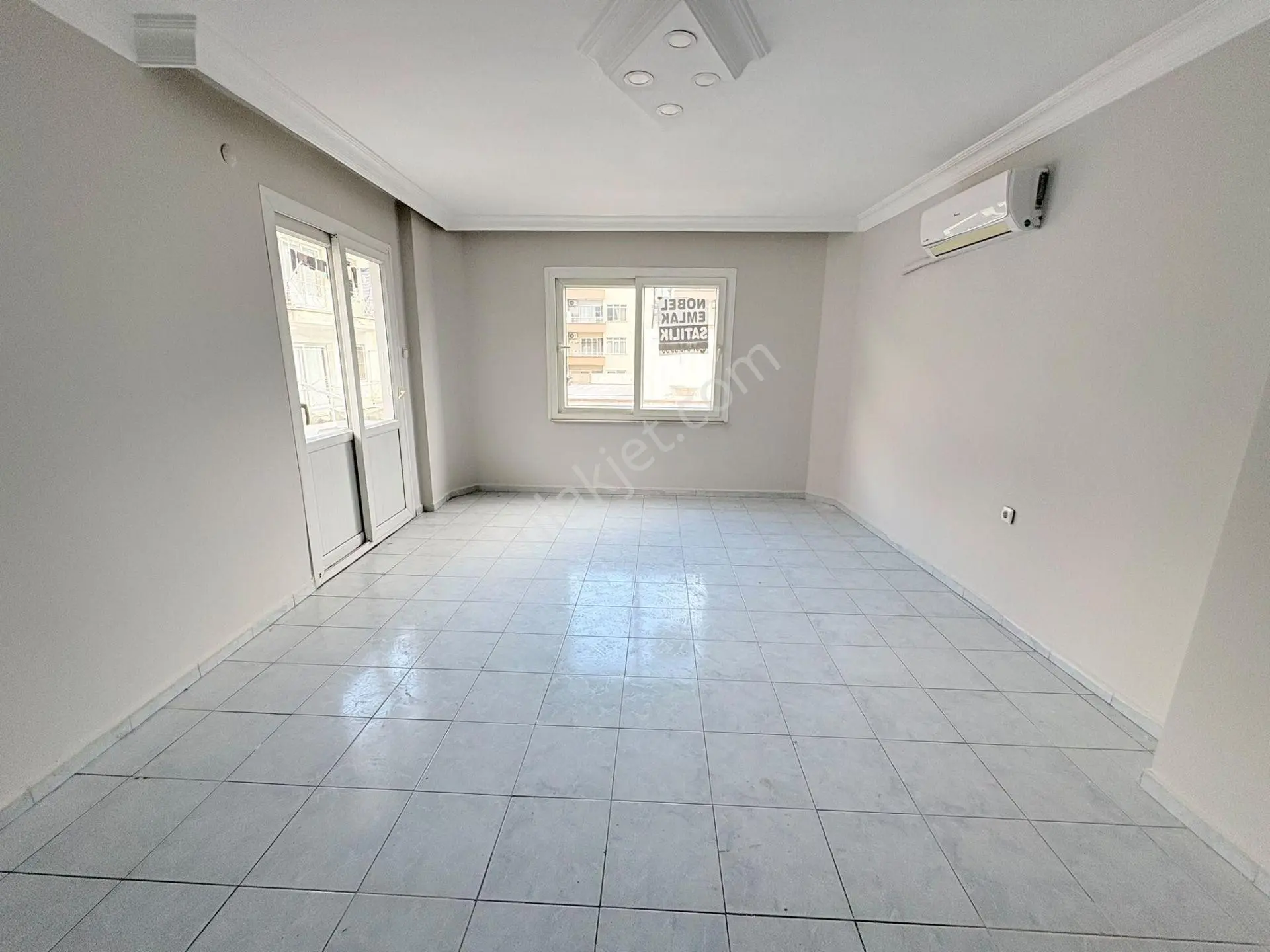 Prestij'den Yeni Mah'de Geniş Oturumlu Temiz 3+1 Daire — fotoğraf 6