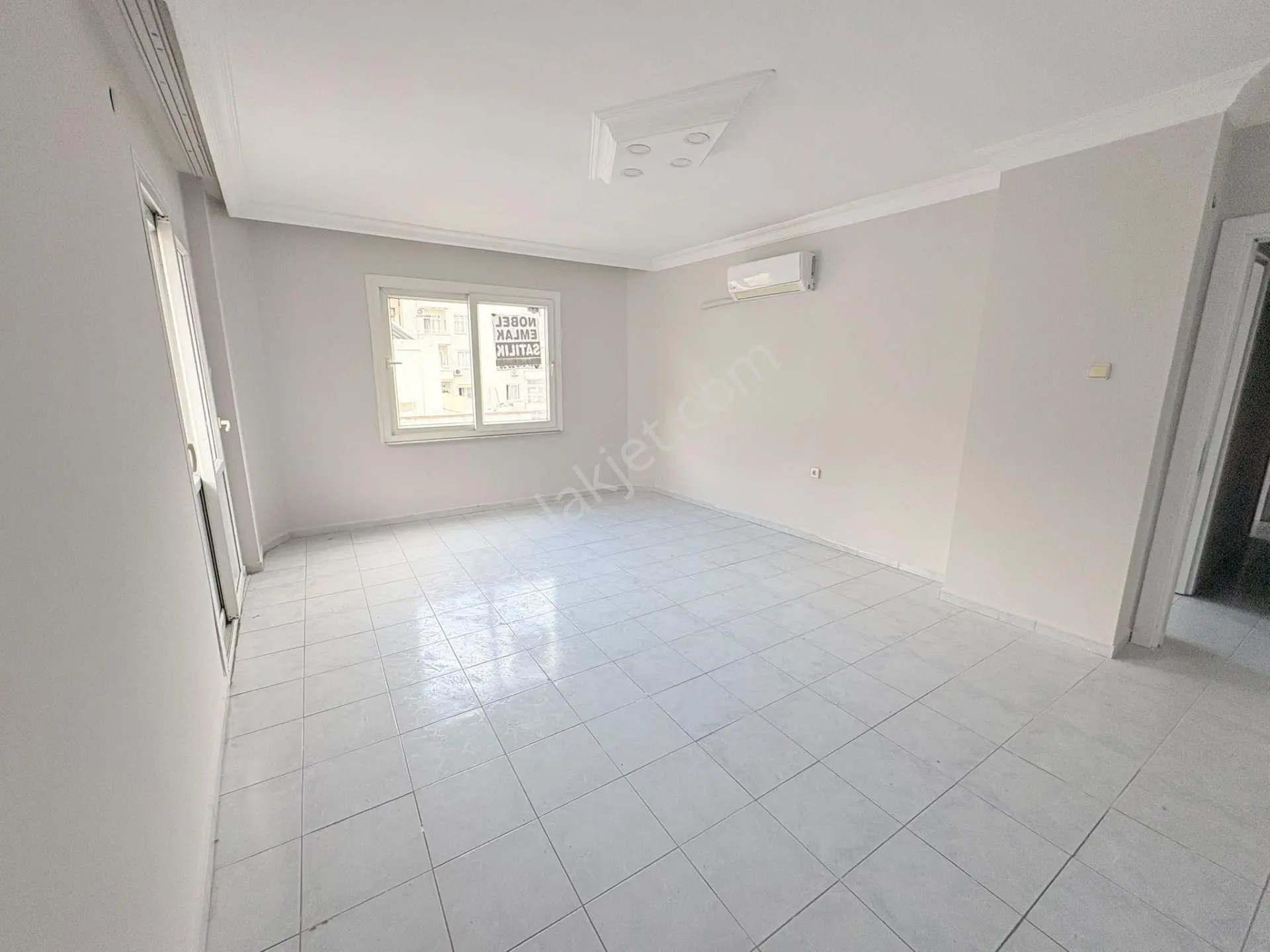 Prestij'den Yeni Mah'de Geniş Oturumlu Temiz 3+1 Daire — fotoğraf 9