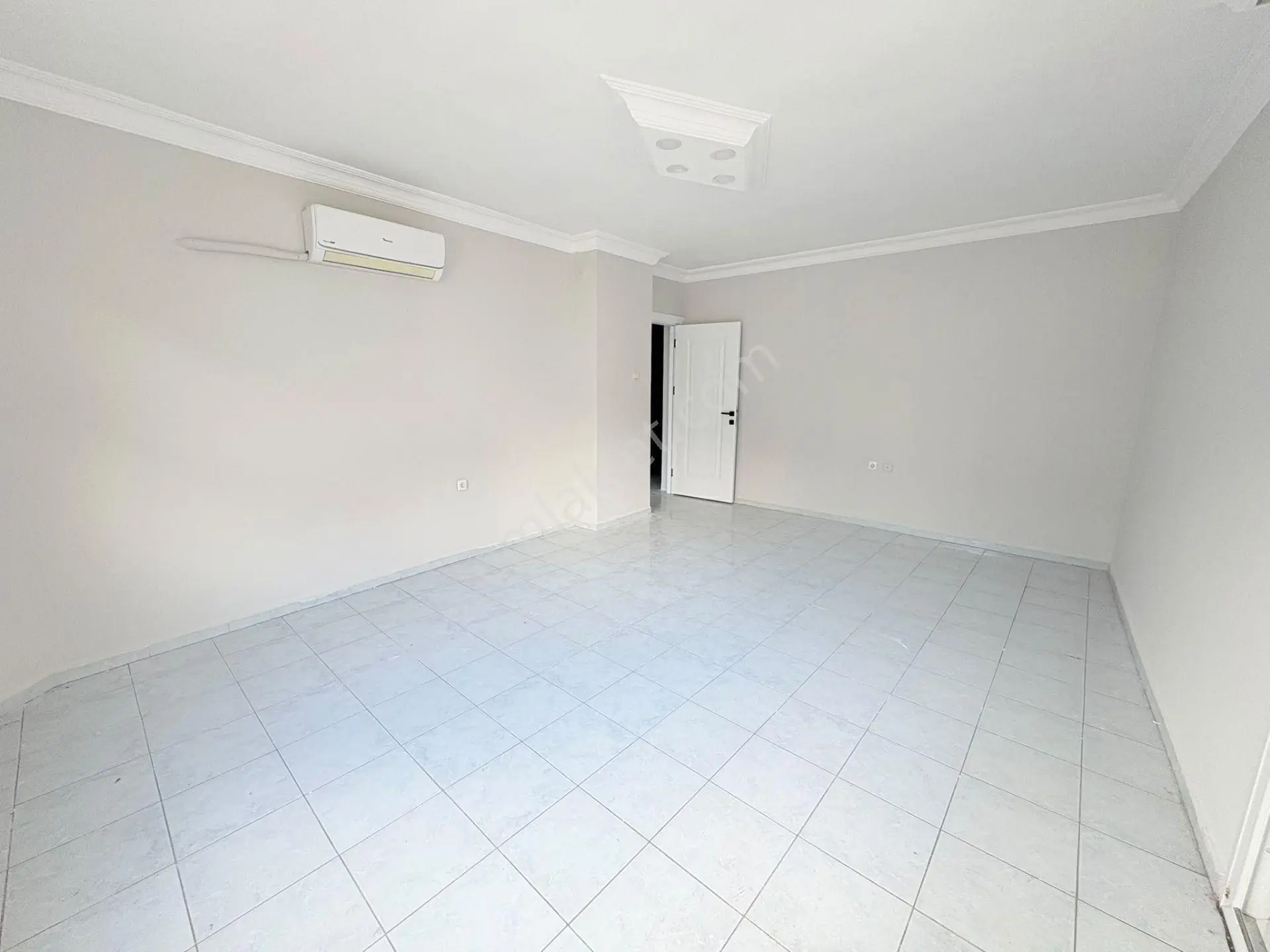 Prestij'den Yeni Mah'de Geniş Oturumlu Temiz 3+1 Daire — fotoğraf 15