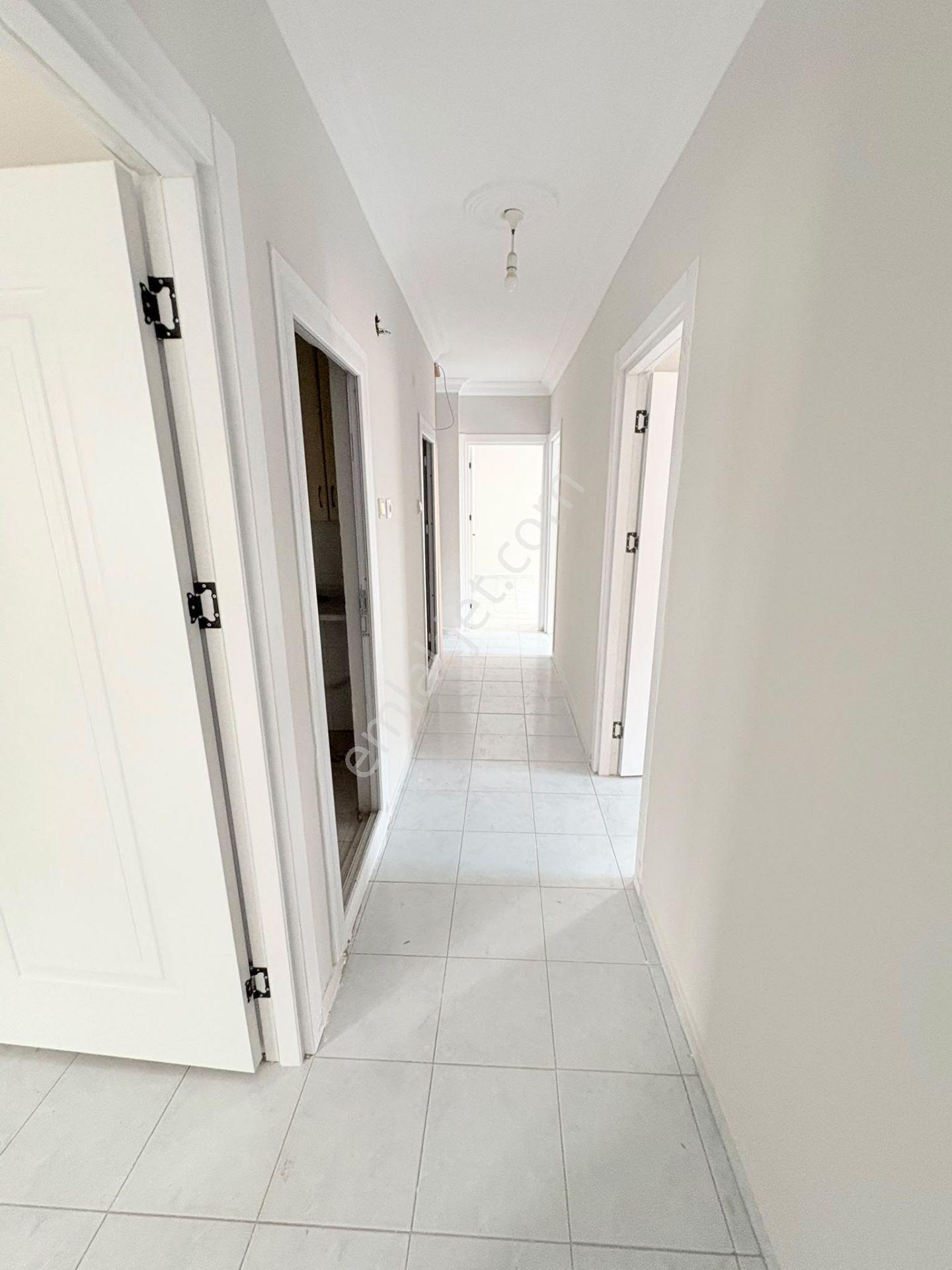 Prestij'den Yeni Mah'de Geniş Oturumlu Temiz 3+1 Daire — fotoğraf 23