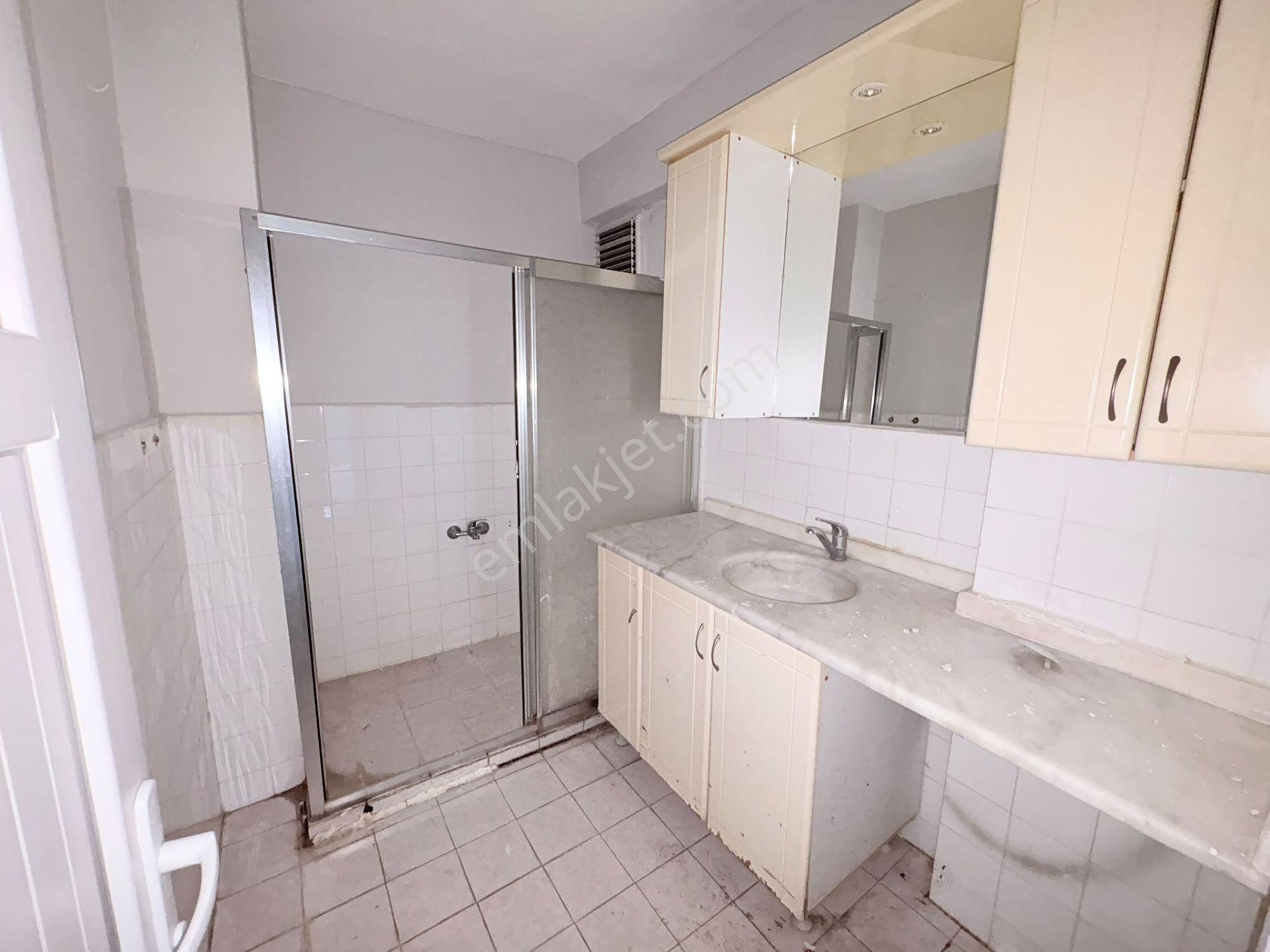 Prestij'den Yeni Mah'de Geniş Oturumlu Temiz 3+1 Daire — fotoğraf 26