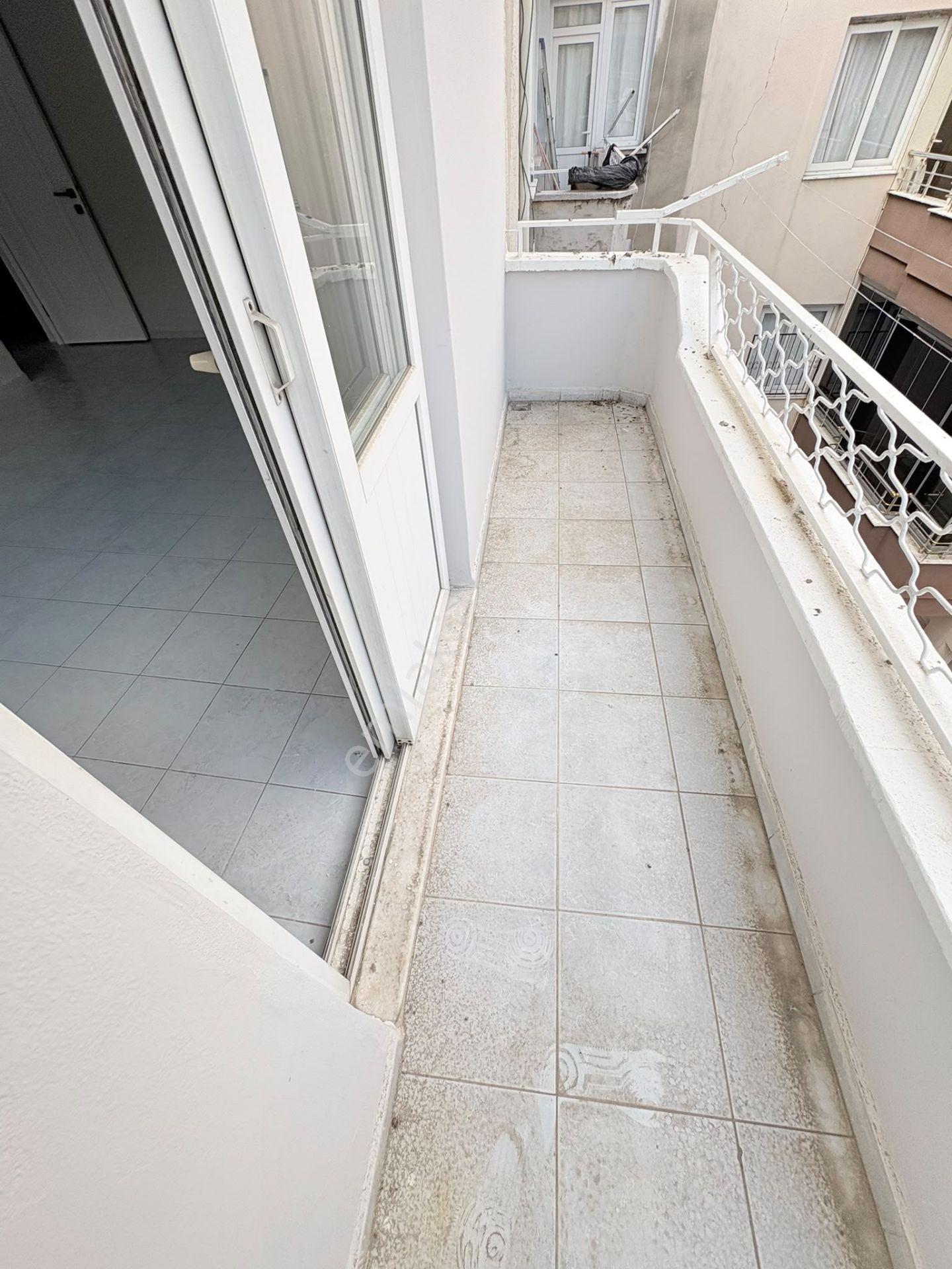 Prestij'den Yeni Mah'de Geniş Oturumlu Temiz 3+1 Daire — fotoğraf 29