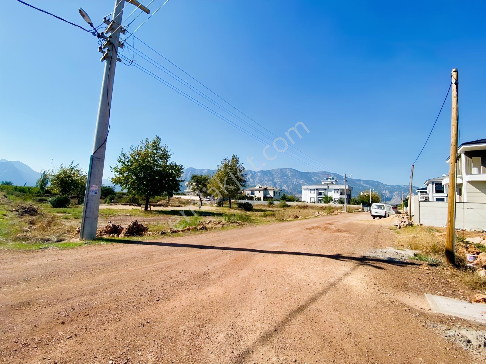 Döşemealtı Çığlık Mh'de Satılık 300m² Hisseli Tarla — fotoğraf 17