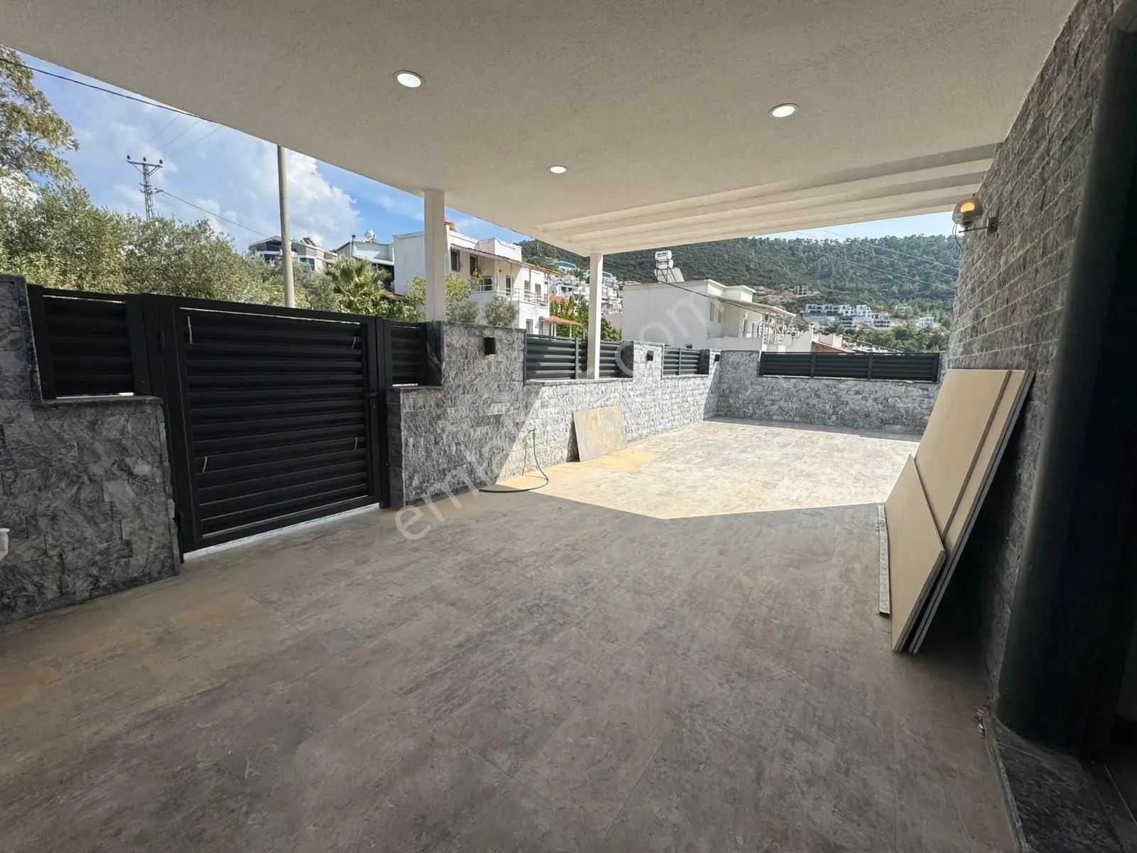 Aradığınız Manzaralı Havuzlu Villa Bulundu — fotoğraf 4