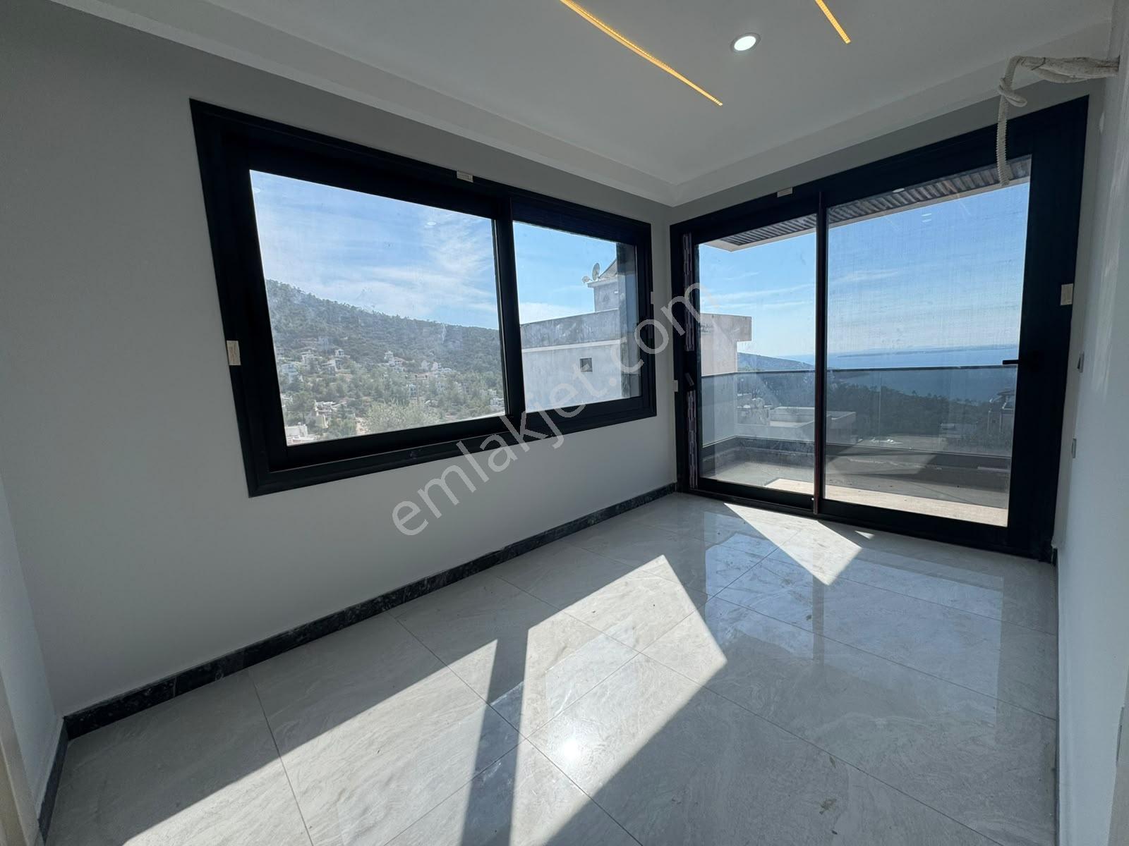 Aradığınız Manzaralı Havuzlu Villa Bulundu — fotoğraf 9