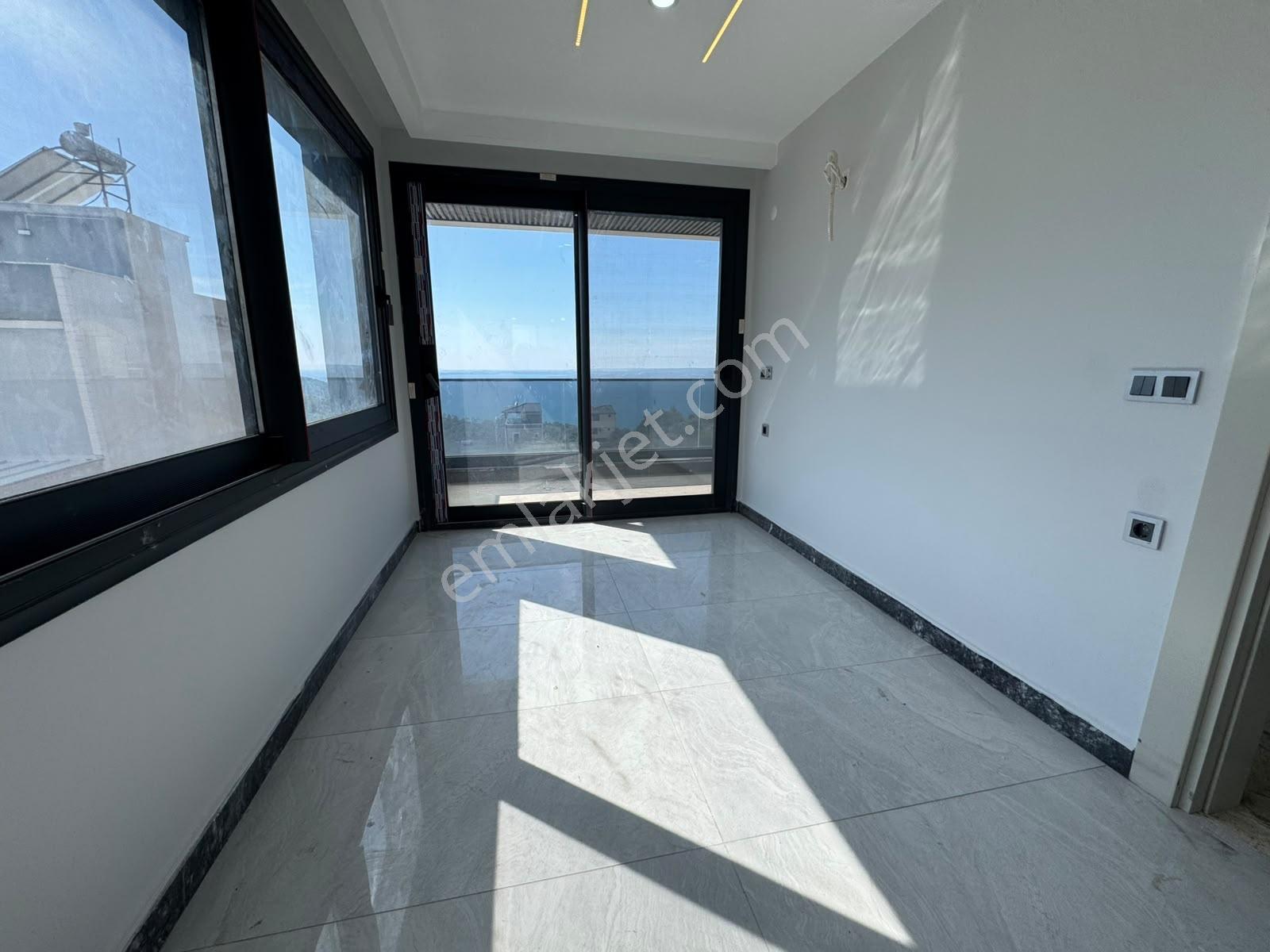 Aradığınız Manzaralı Havuzlu Villa Bulundu — fotoğraf 13