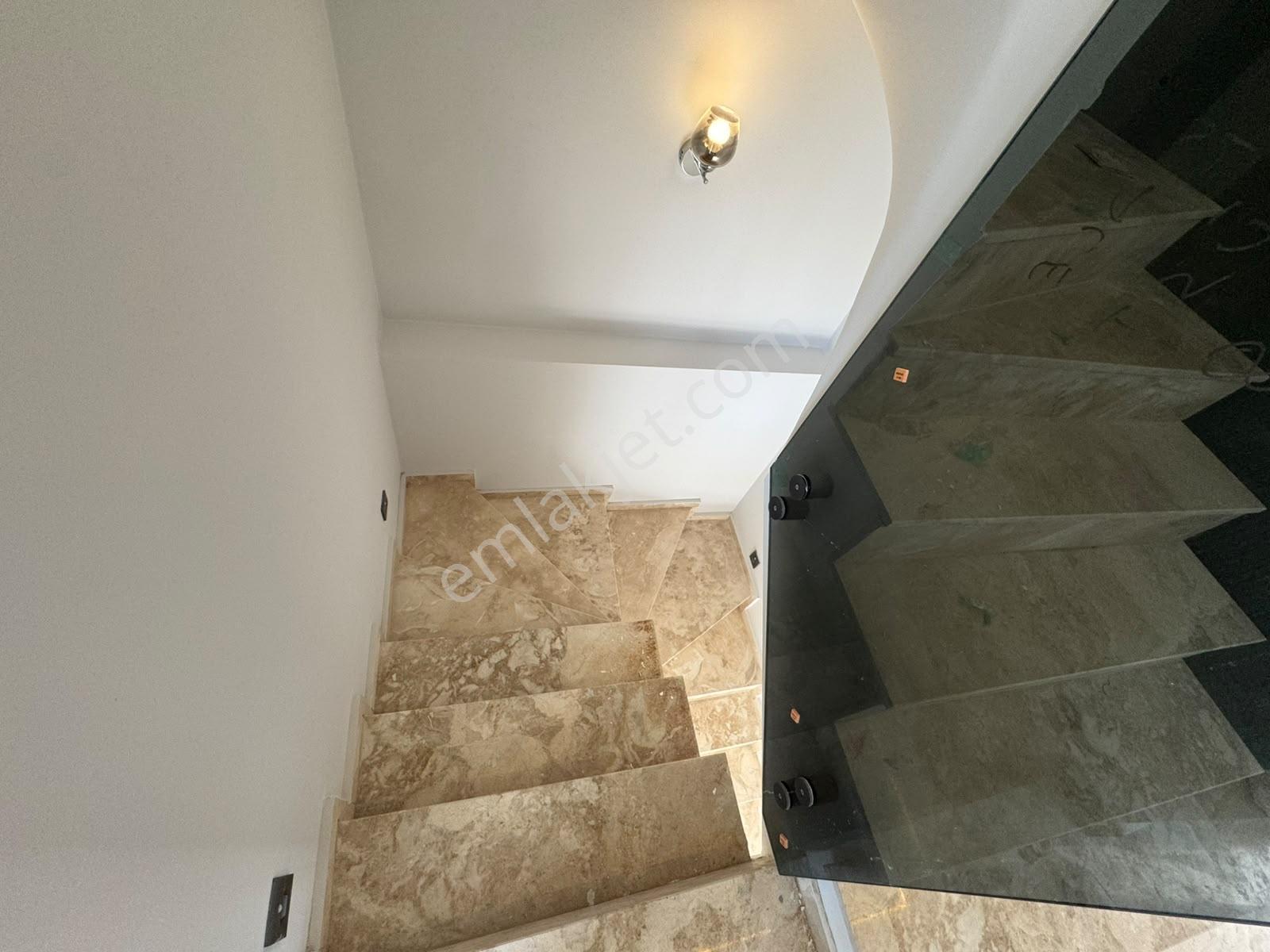 Aradığınız Manzaralı Havuzlu Villa Bulundu — fotoğraf 22