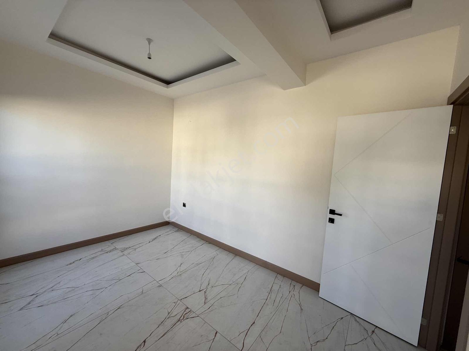 Kuşadası Davutlarda Acill Satılık Yatırımlık 1+1 Daire — fotoğraf 7
