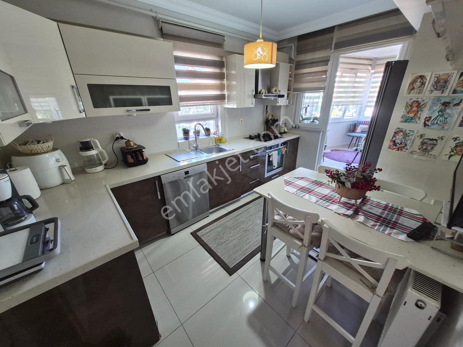 Paşakent'te Merkezi Konumda 3+1 - 135m² Masrafsız Daire — fotoğraf 6