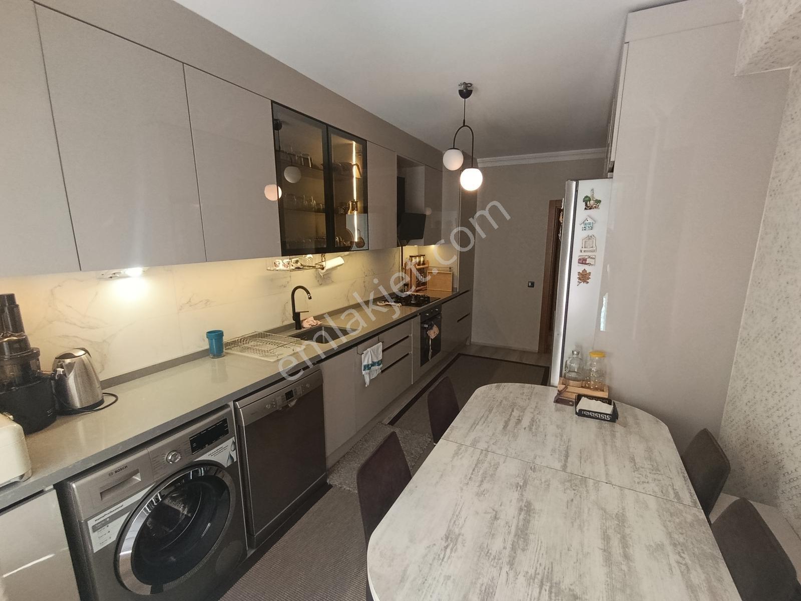 Rw Nest'ten Fatih Mh.'de Satılık Ebeveyn Banyolu Asansörlü 3+1 — fotoğraf 2