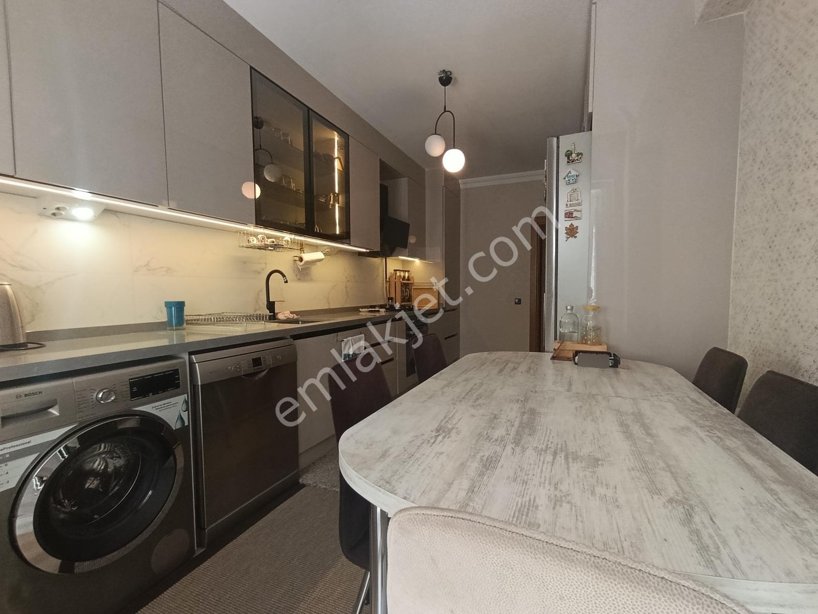 Rw Nest'ten Fatih Mh.'de Satılık Ebeveyn Banyolu Asansörlü 3+1 — fotoğraf 9