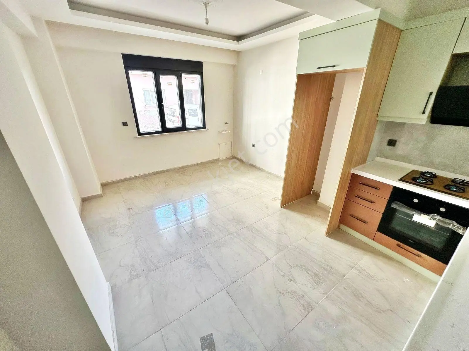 Aktif'ten Tuzcumuratta Satılık Ön Cephe Sıfır Asansörlü 1+1 Daire — fotoğraf 3