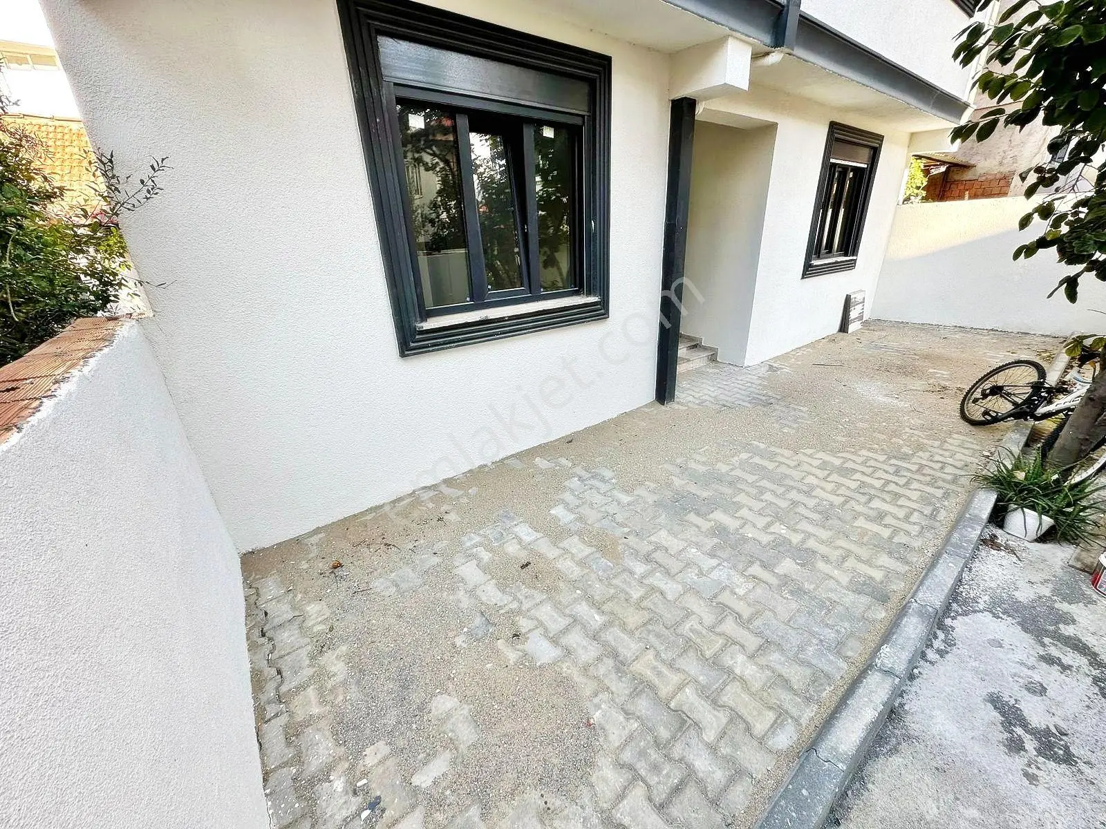 Aktif'ten Tuzcumuratta Satılık Ön Cephe Sıfır Asansörlü 1+1 Daire — fotoğraf 4